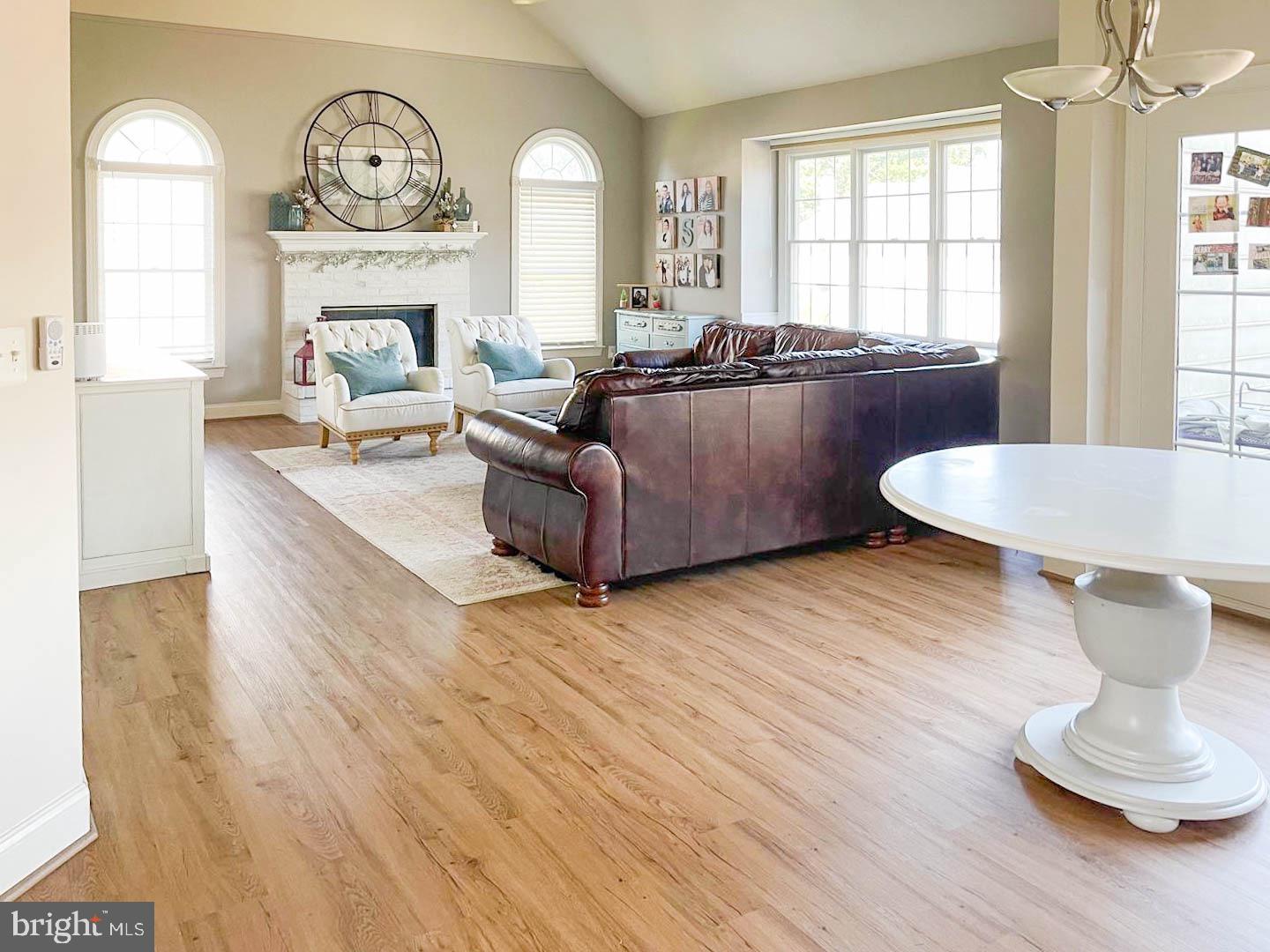 DOMINION VALLEY COUNTRY CLUB - Residential Lease