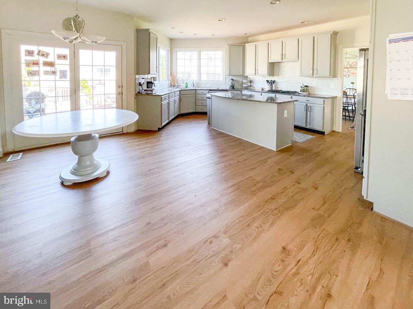 DOMINION VALLEY COUNTRY CLUB - Residential Lease