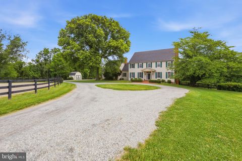 Photo of 34294 Bridgestone Lane, BLUEMONT, VA 20135 (MLS # VALO2128320)