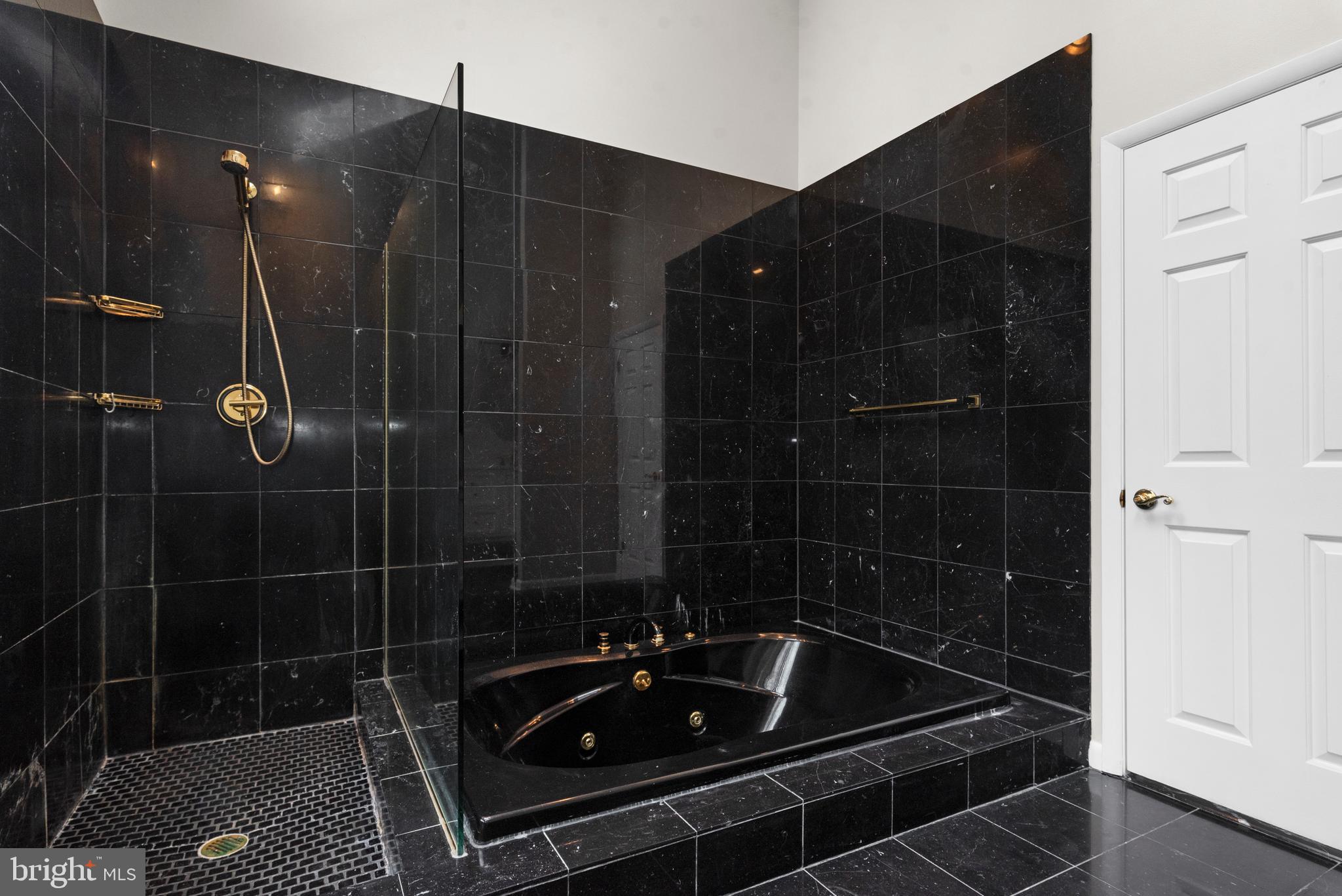 VALENTINE CREEK - Residential