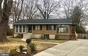 POMPONIOS BEL AIR - Residential Lease