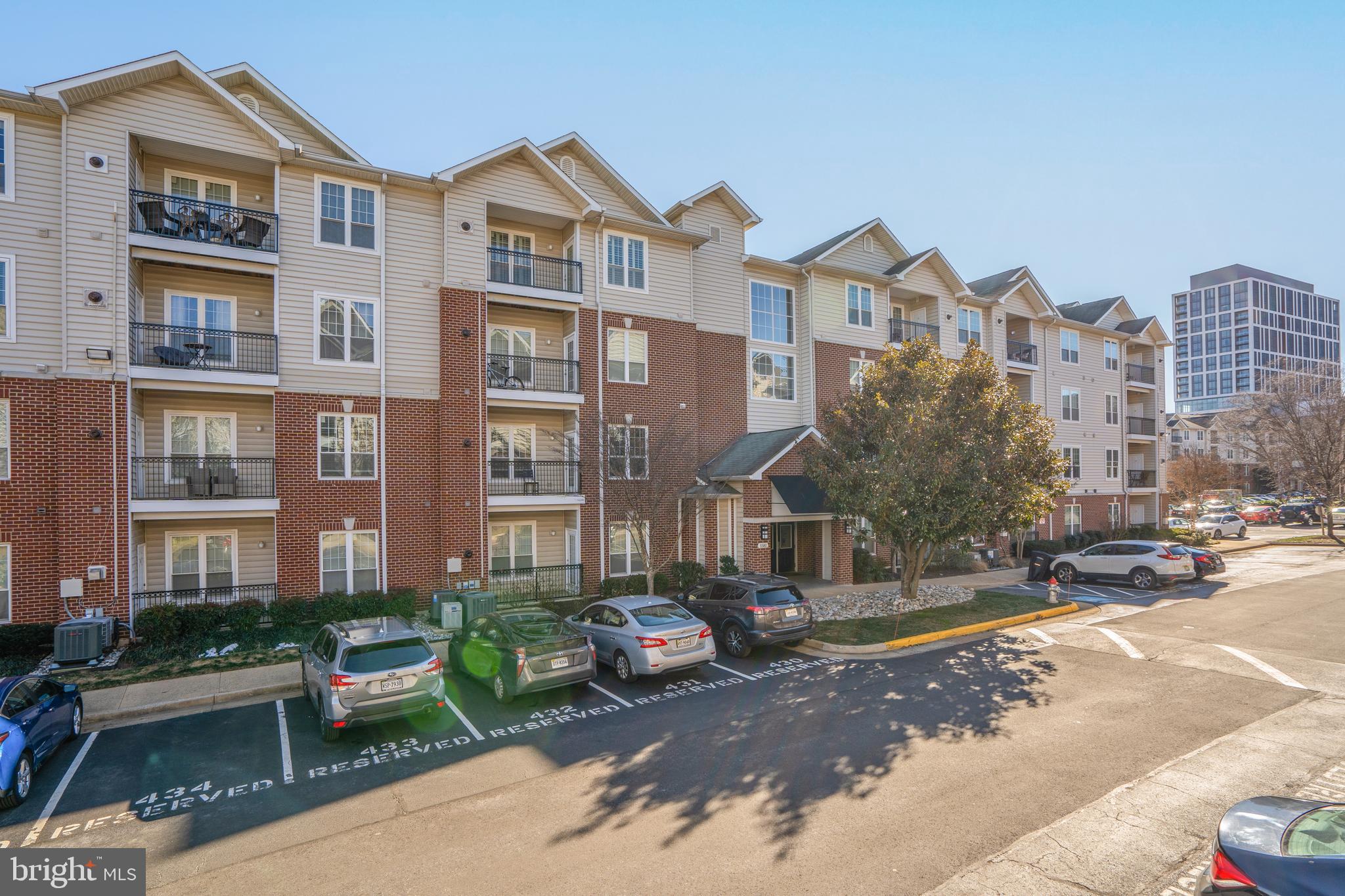 GATES OF MCLEAN - Residential Lease