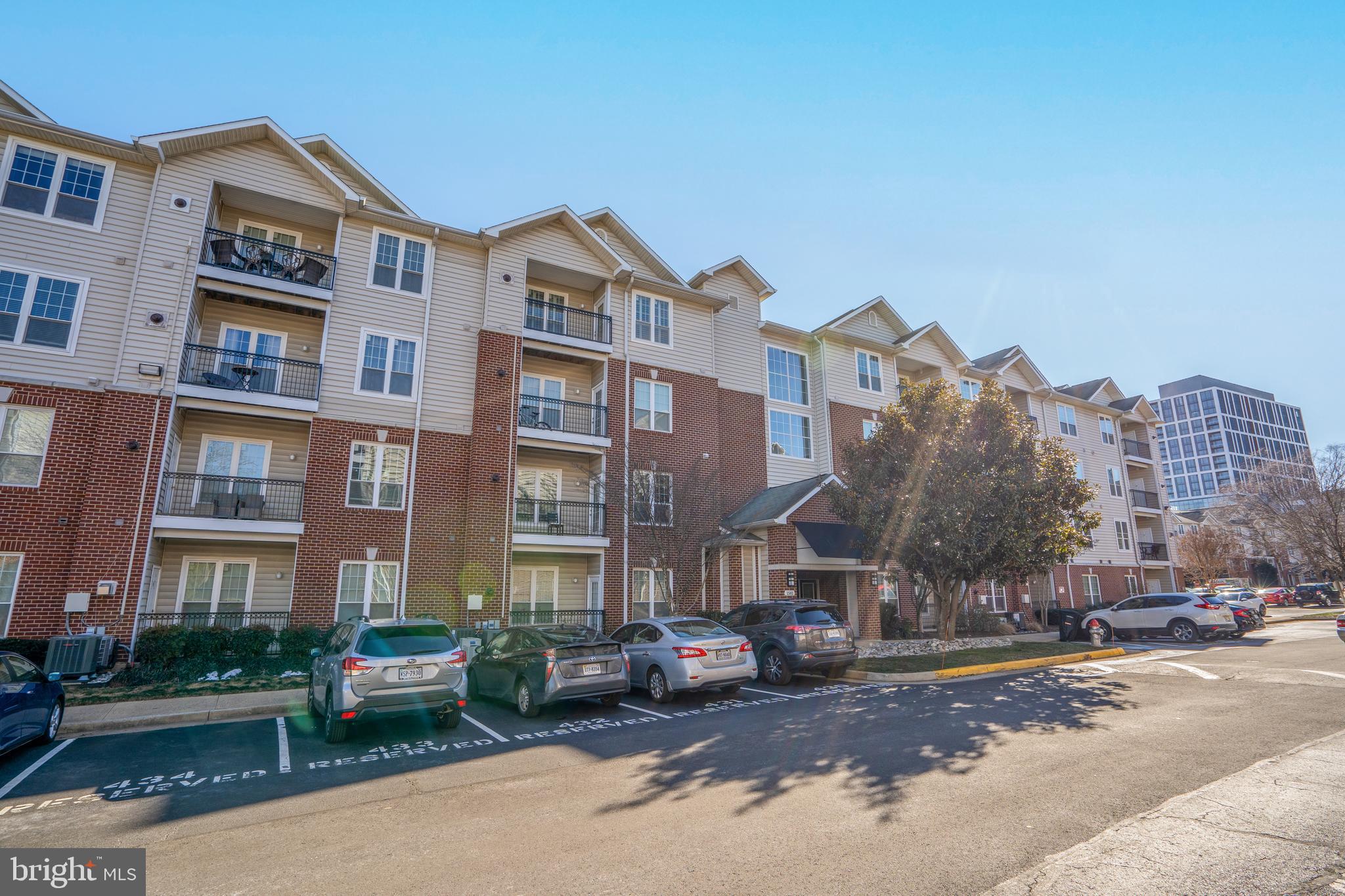 GATES OF MCLEAN - Residential Lease