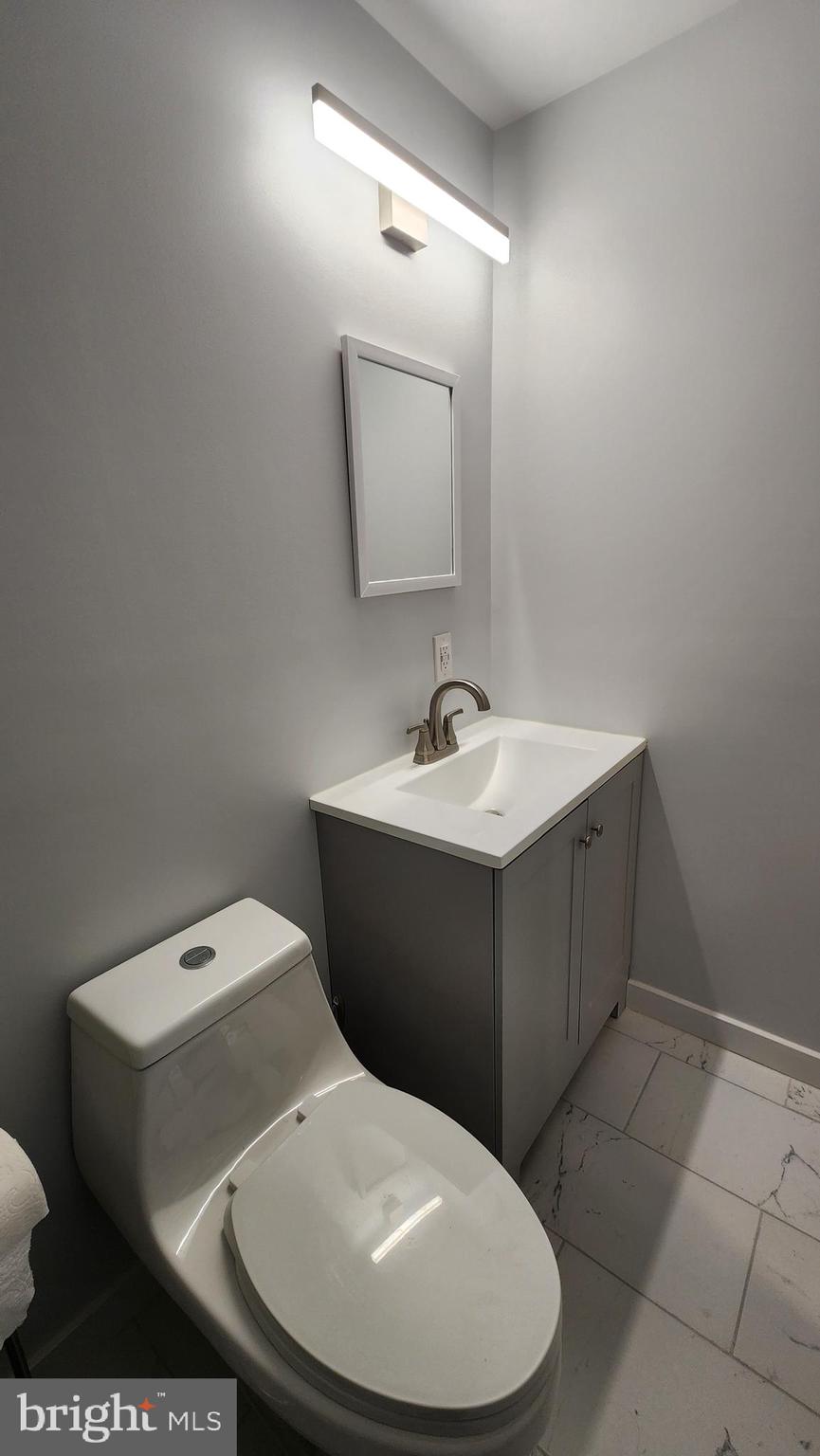 CASHELL MANOR - Residential Lease