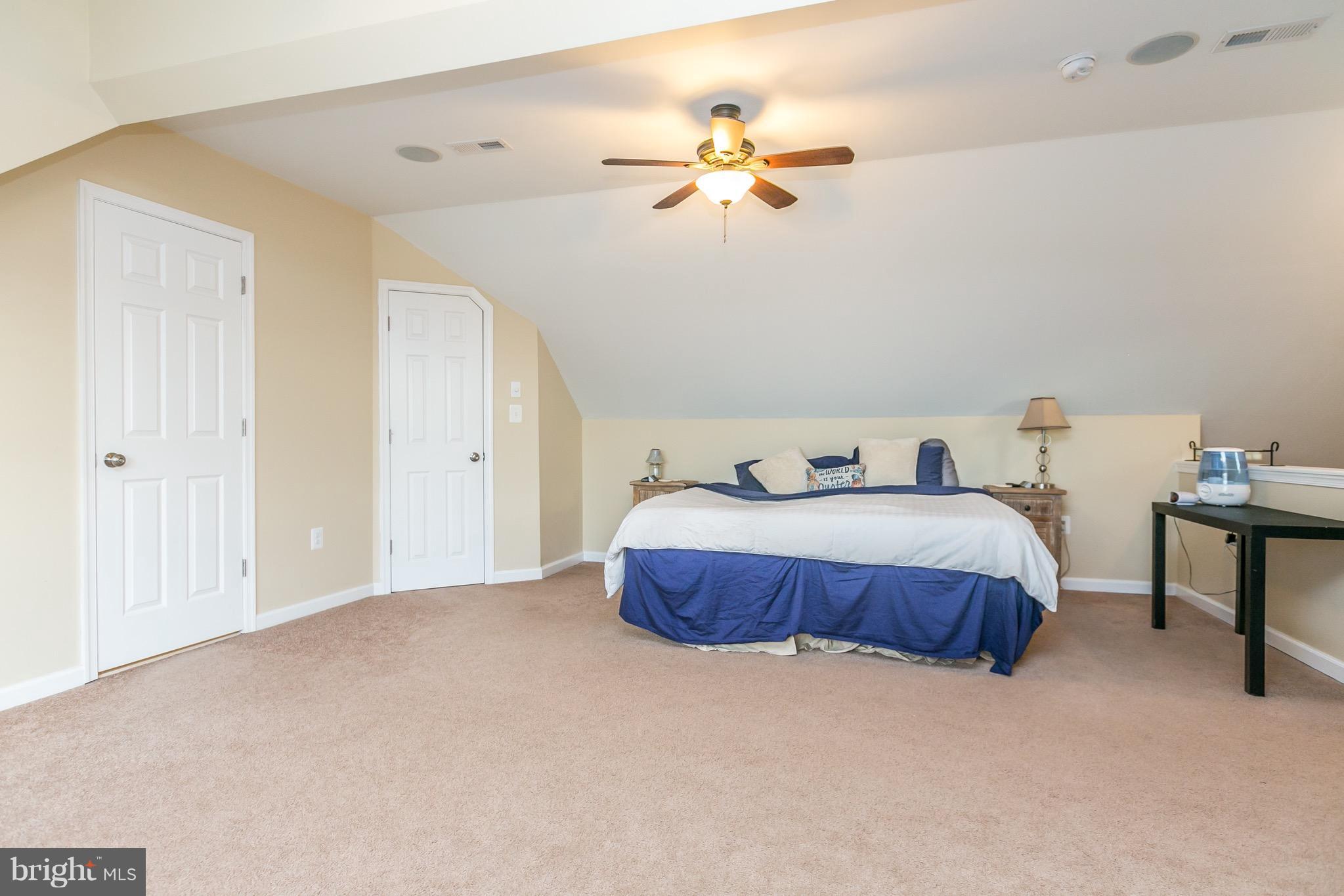 MURRAY POINT - Residential Lease