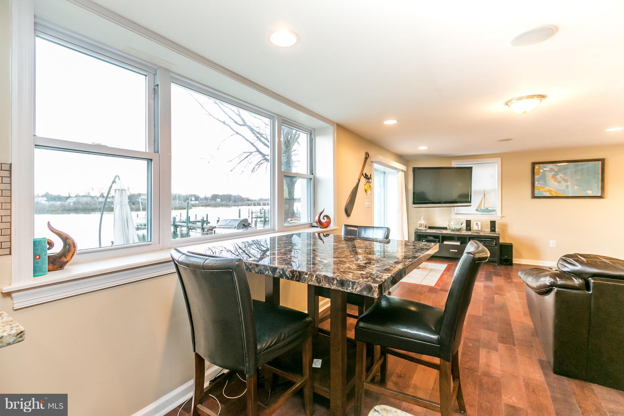 MURRAY POINT - Residential Lease