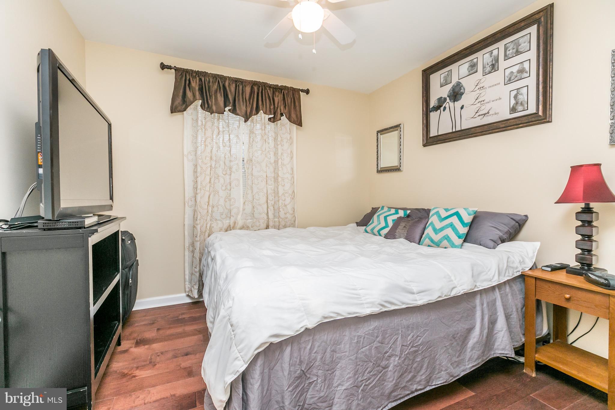 MURRAY POINT - Residential Lease