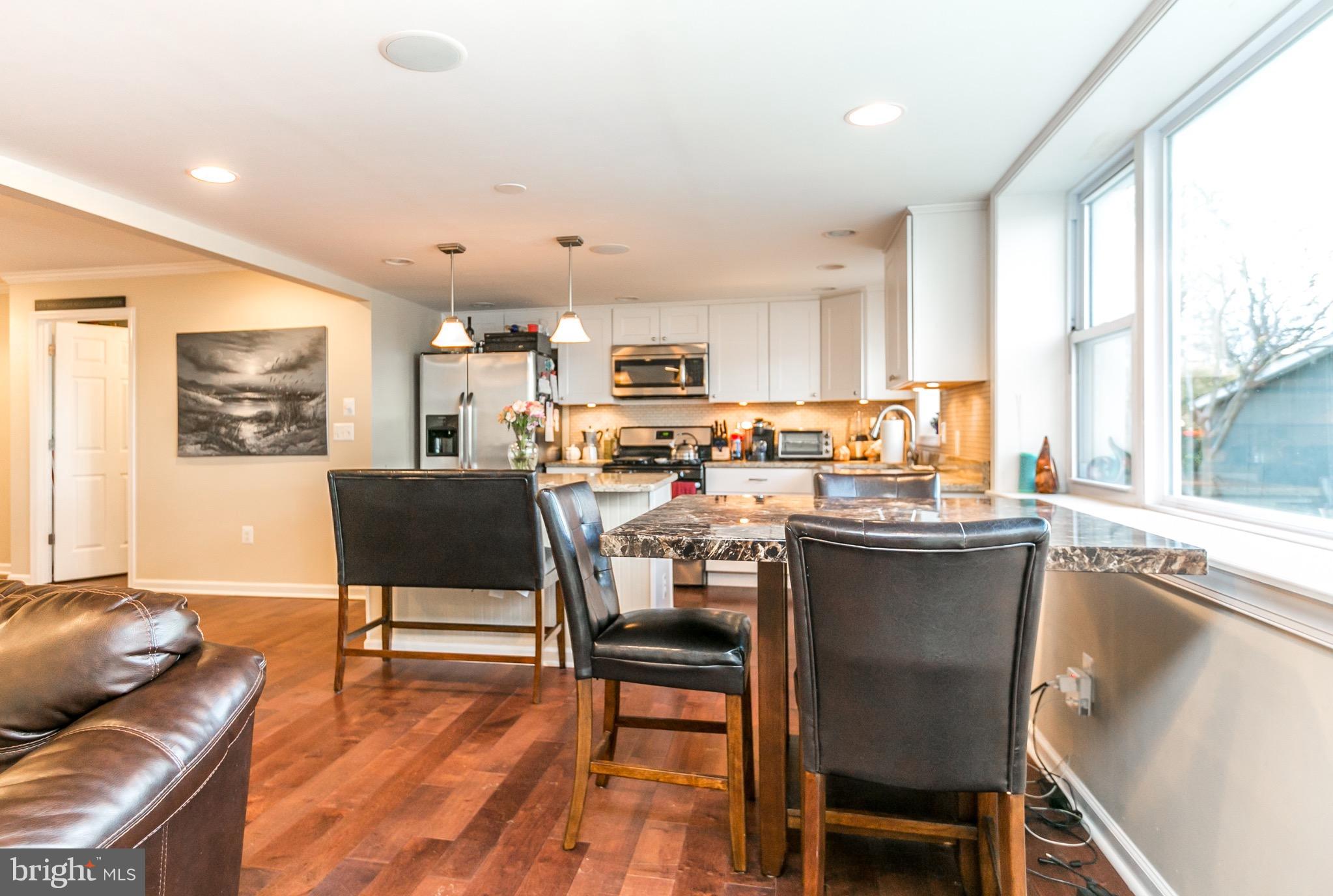 MURRAY POINT - Residential Lease