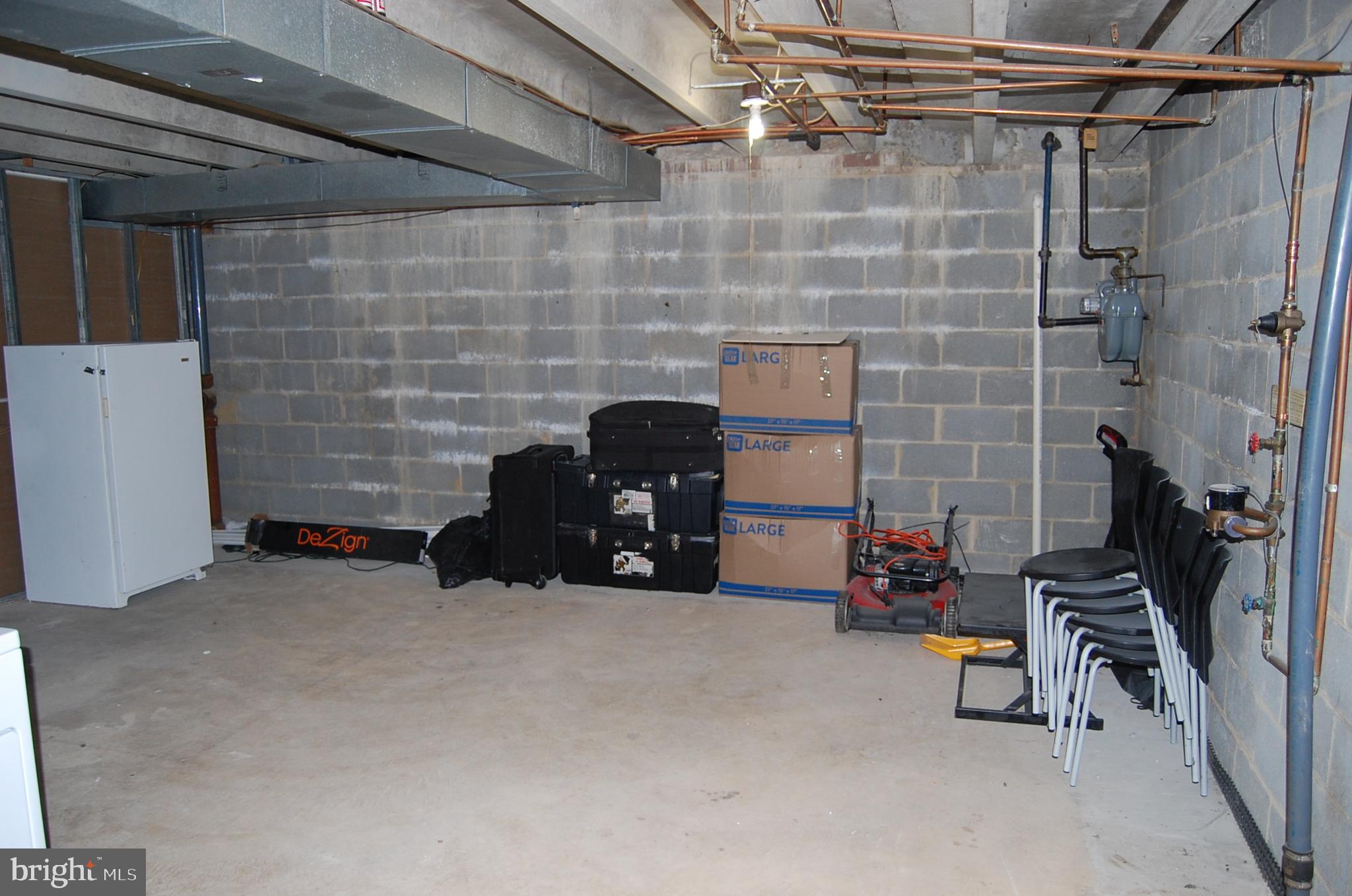 MONTGOMERY VILLAGE - Residential