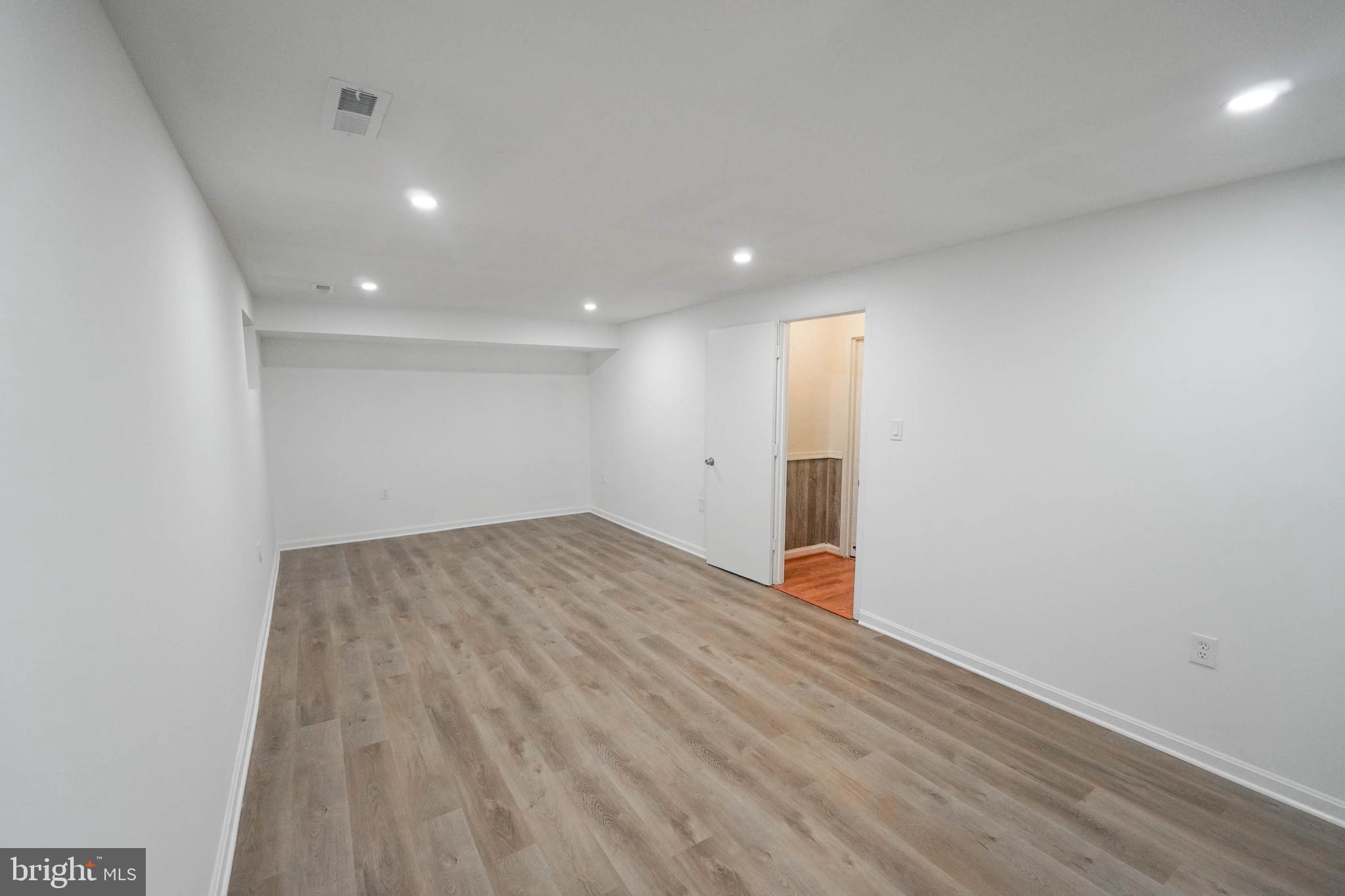 MONTGOMERY VILLAGE - Residential