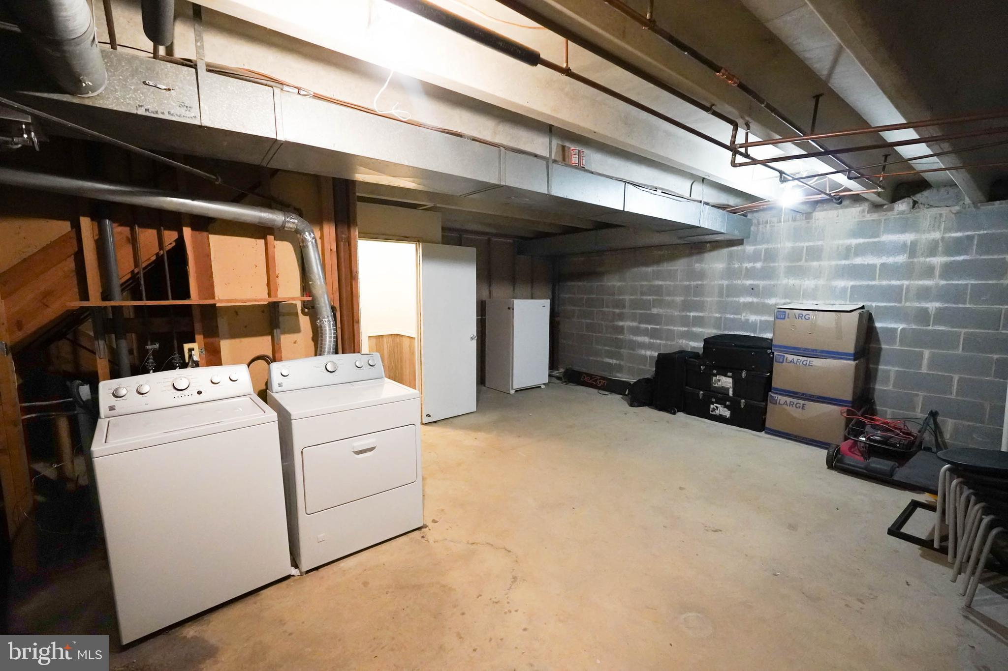 MONTGOMERY VILLAGE - Residential