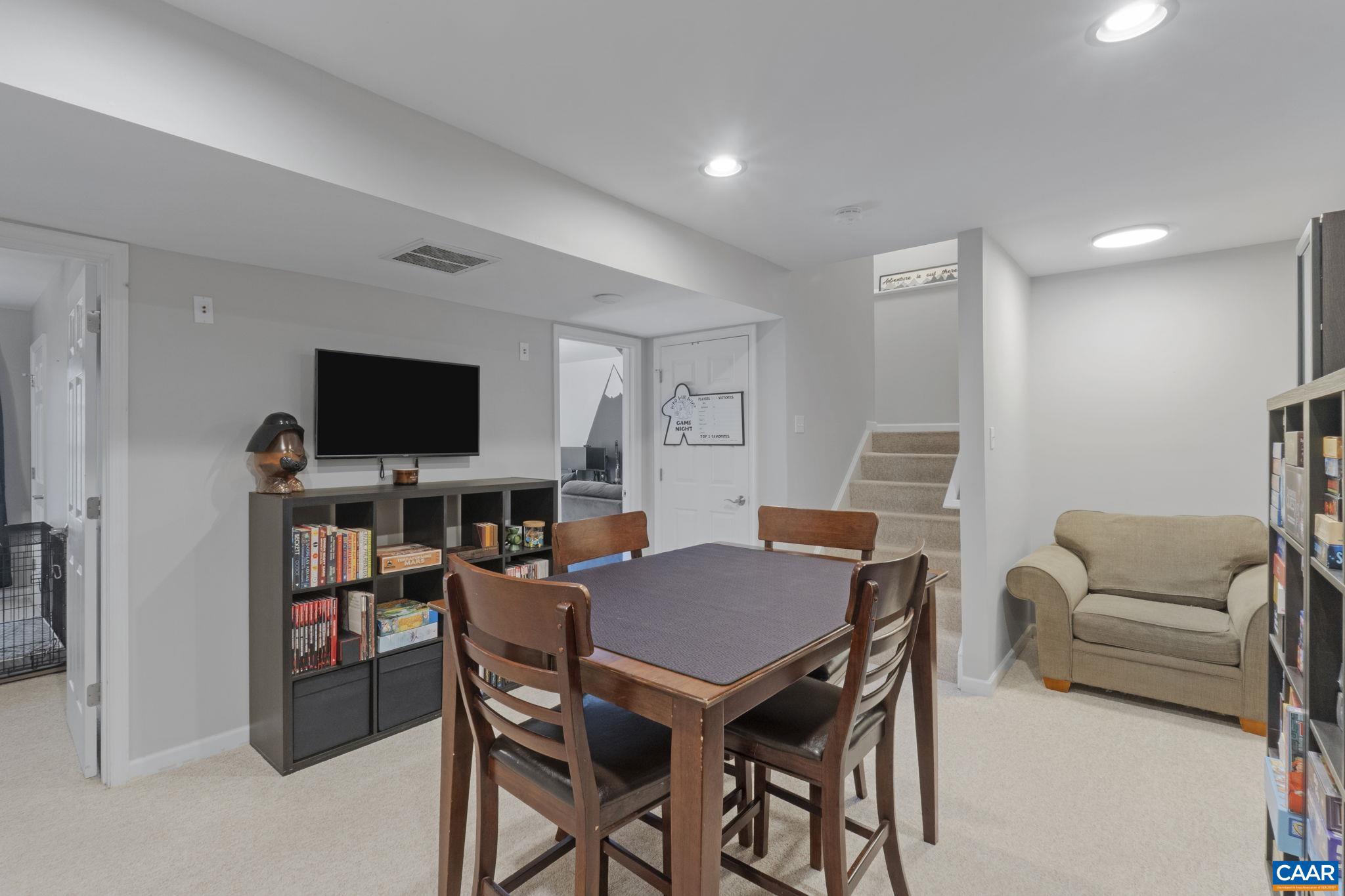 LAKE MONTICELLO - Residential