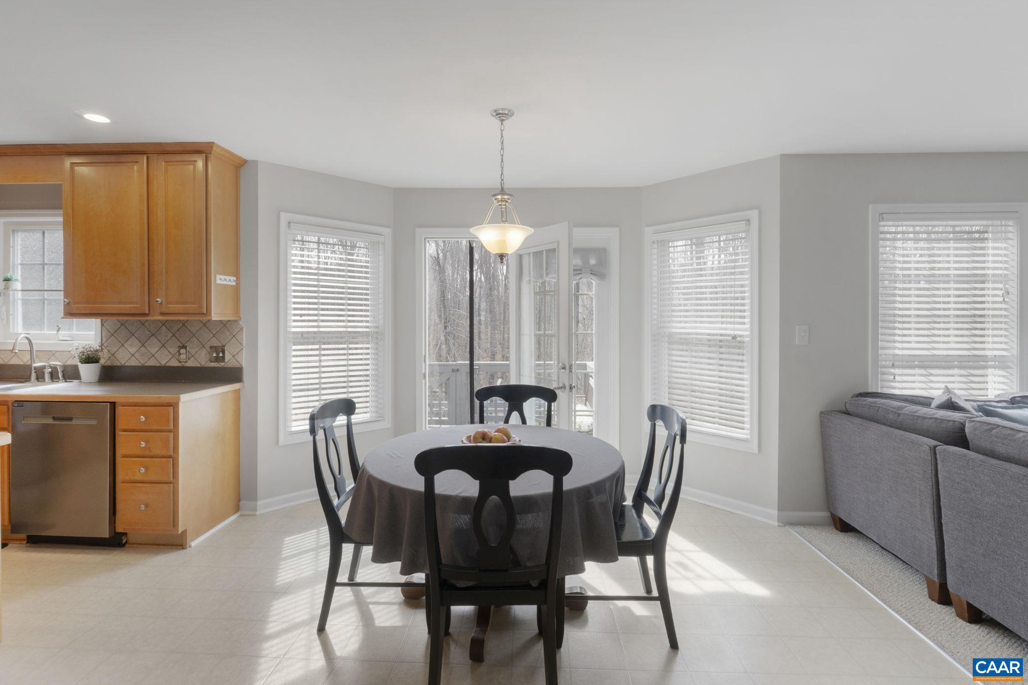 LAKE MONTICELLO - Residential