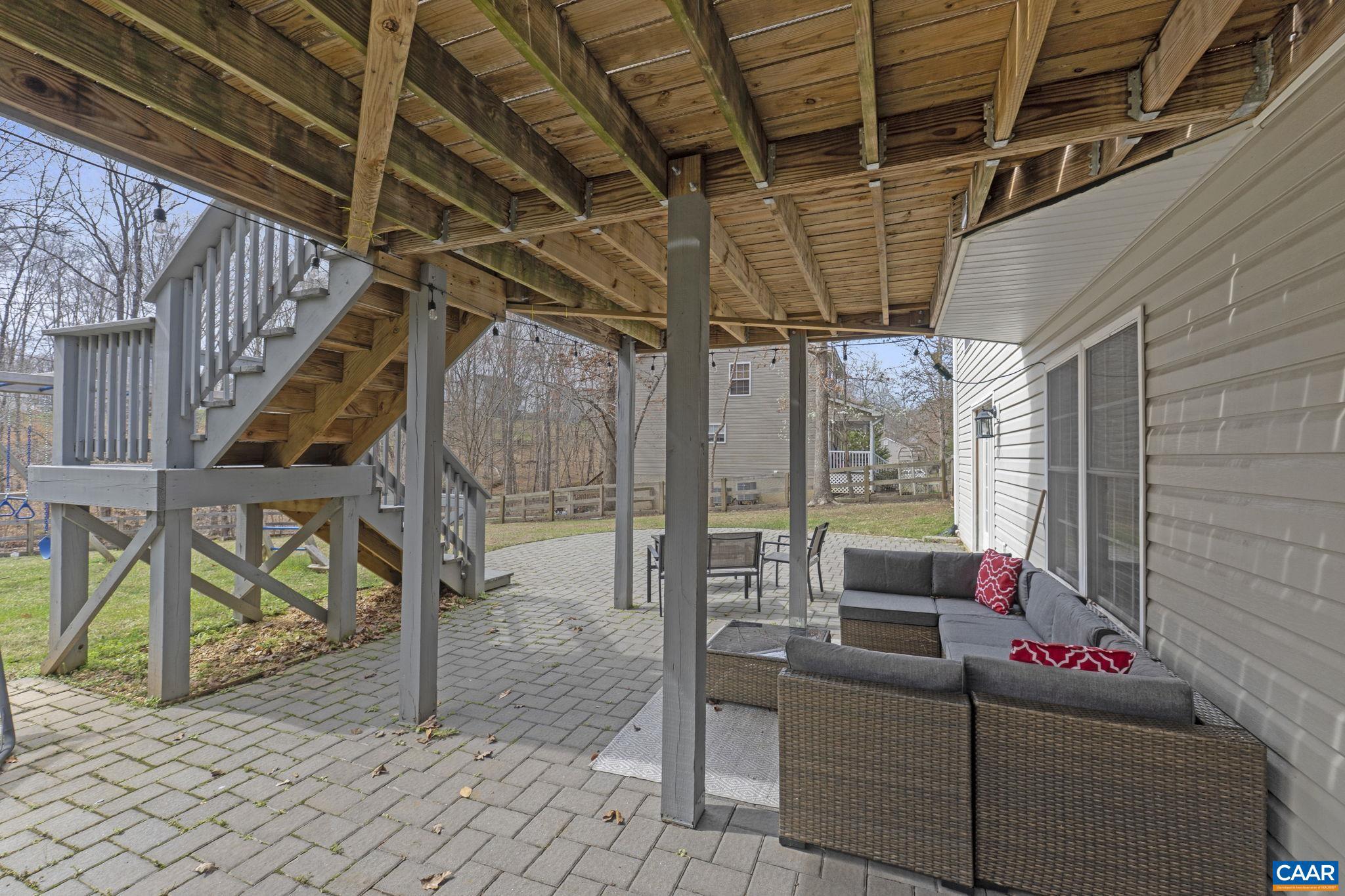 LAKE MONTICELLO - Residential