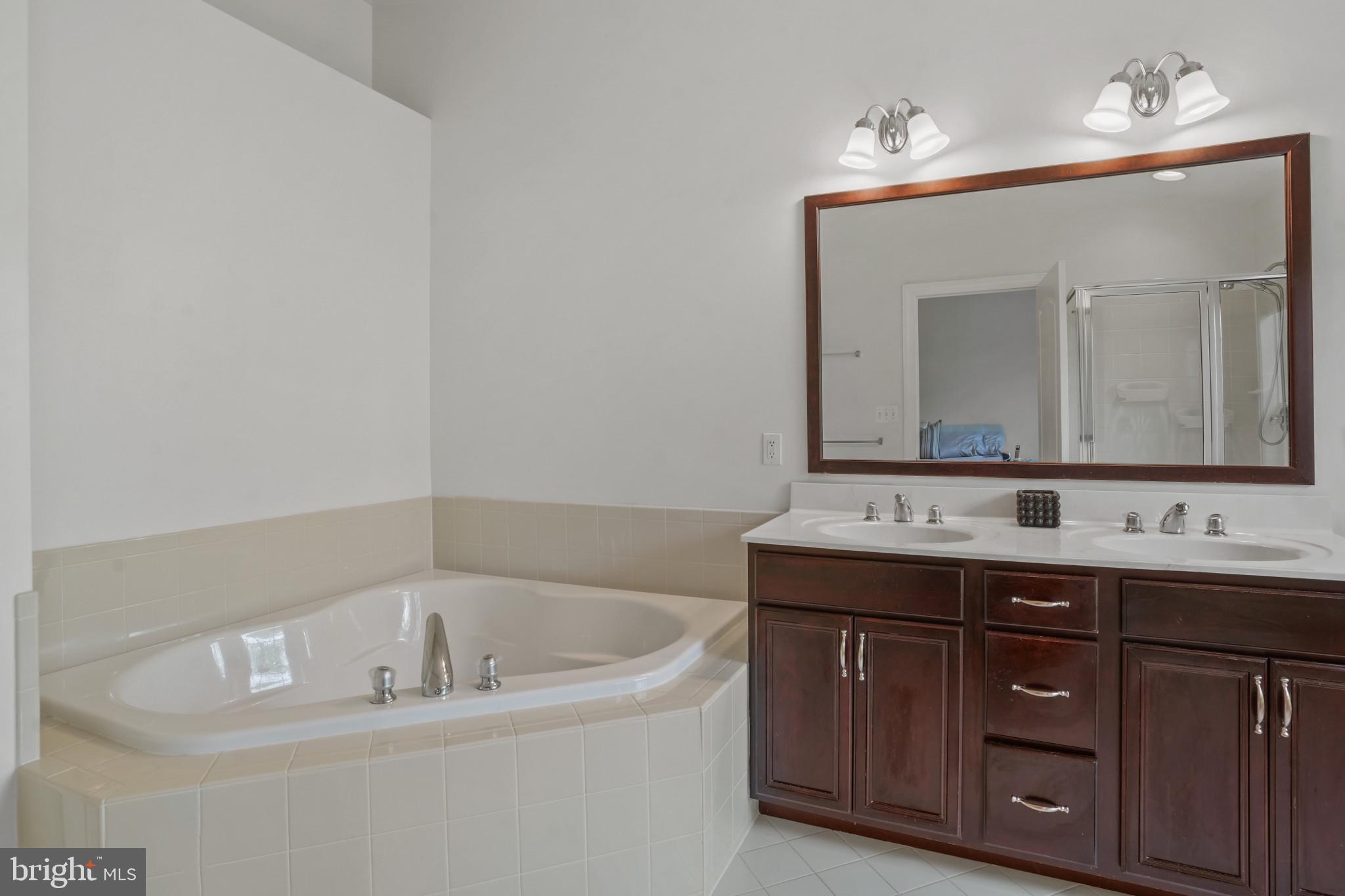 THE ENCLAVE AT ARUNDEL PRESERVE - Residential