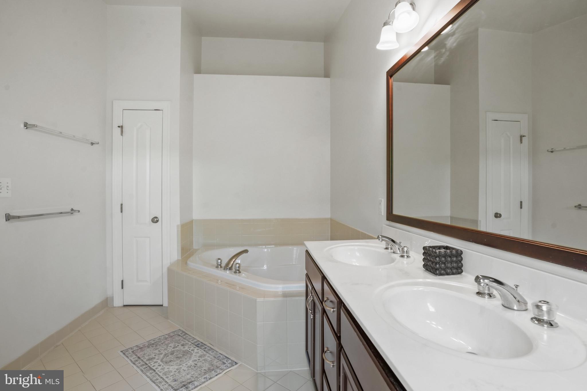 THE ENCLAVE AT ARUNDEL PRESERVE - Residential