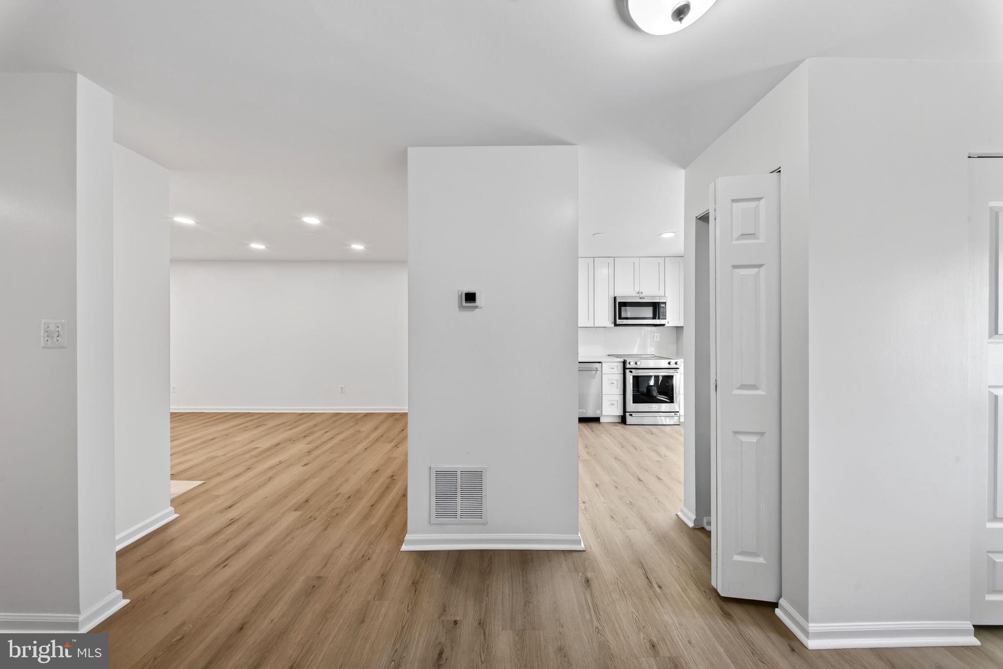 4123 WEEPING WILLOW COURT