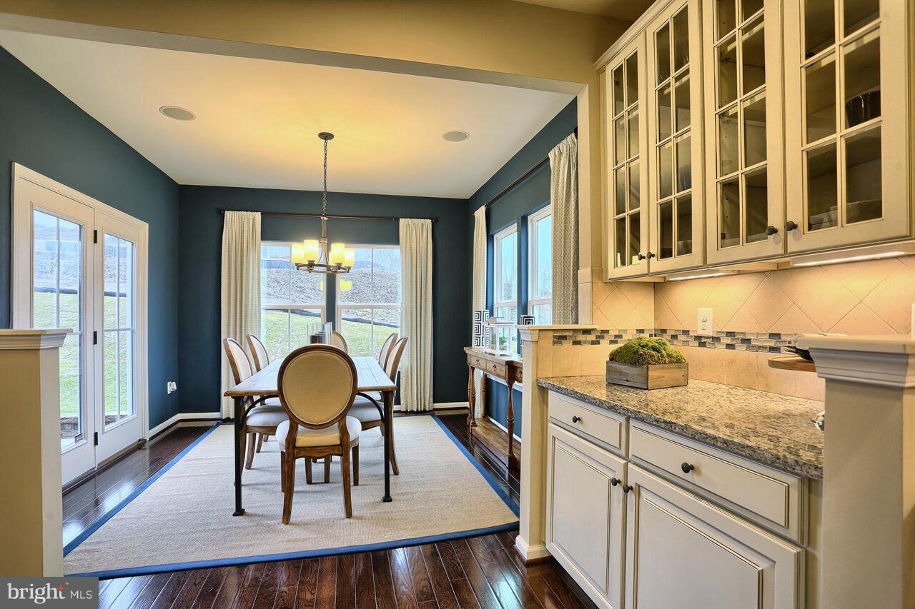 TWO RIVERS - Residential