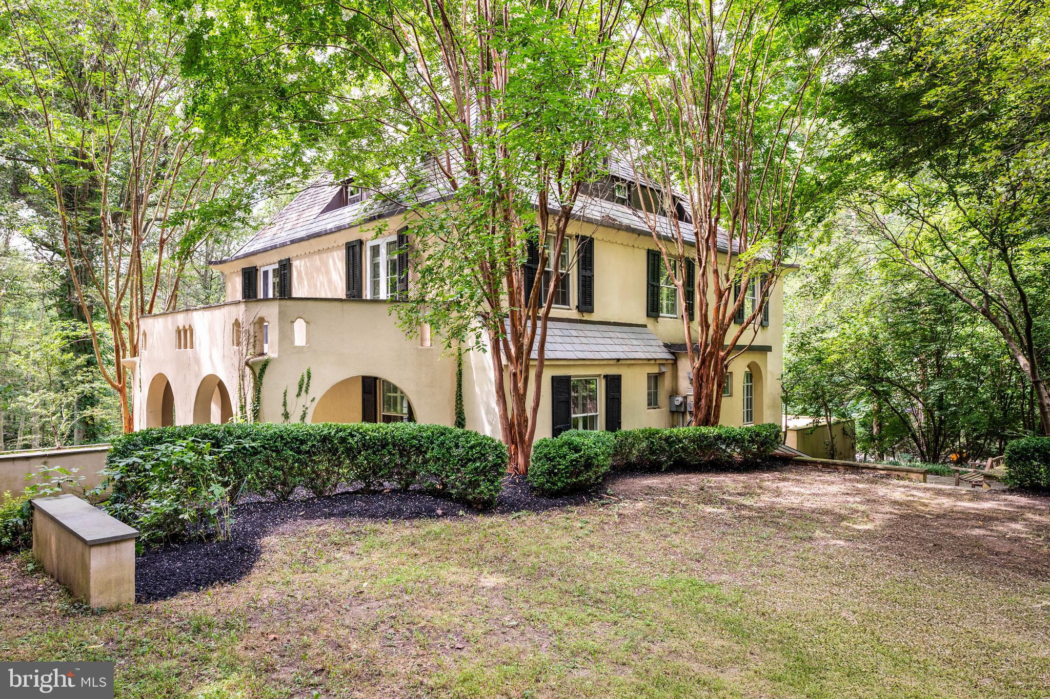100 CHERRY LANE