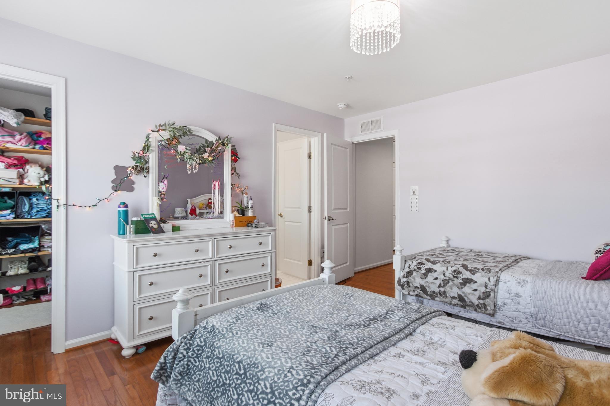 FAIRLAND - Residential