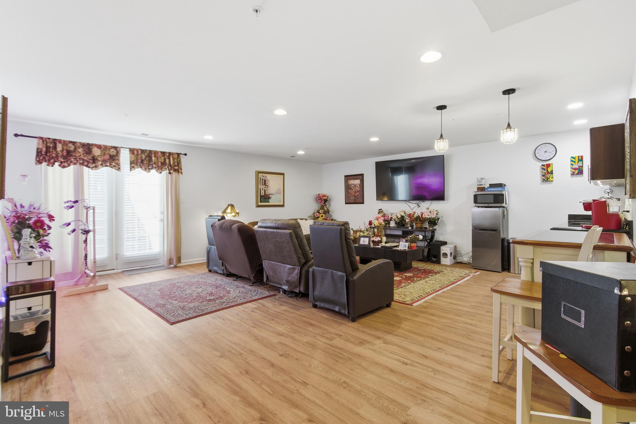 FAIRLAND - Residential