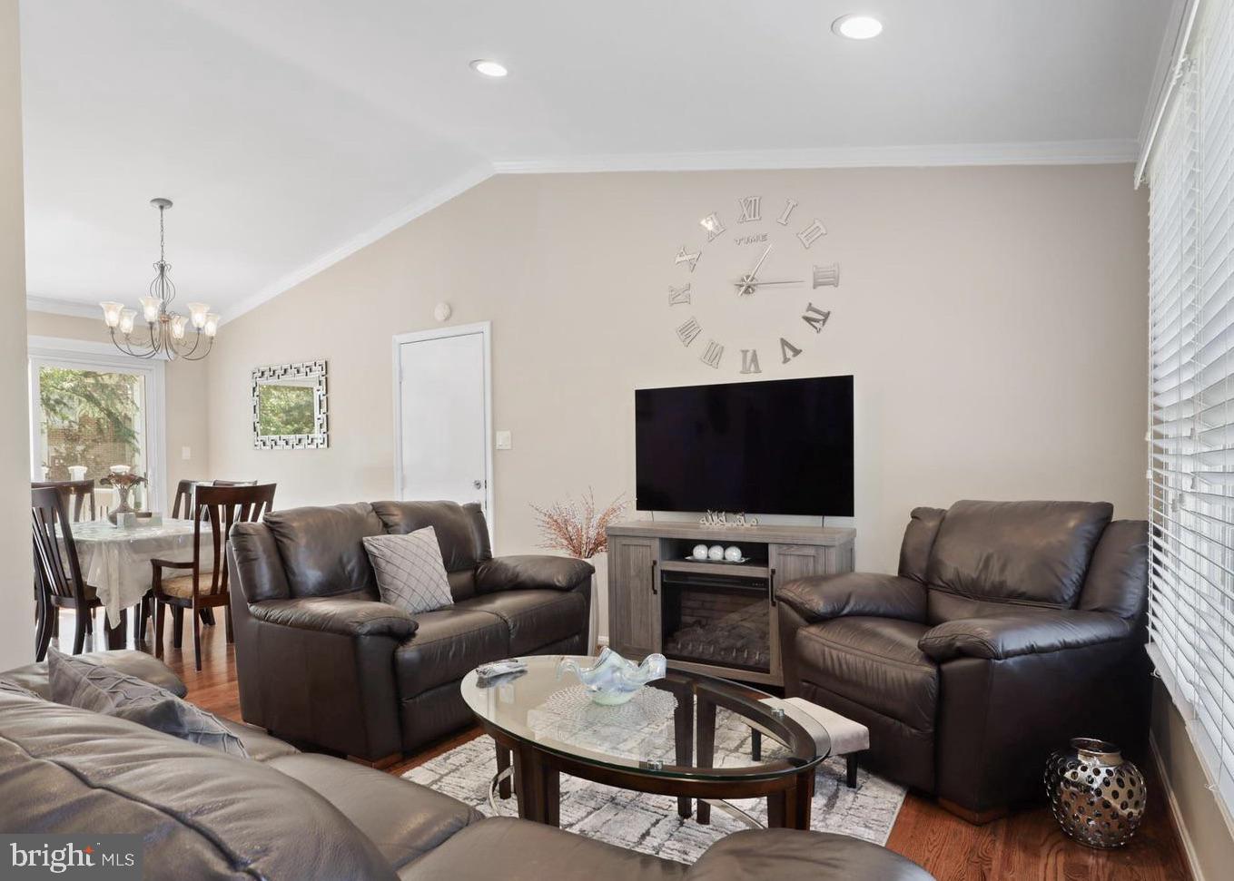 13515 KING CHARLES DRIVE