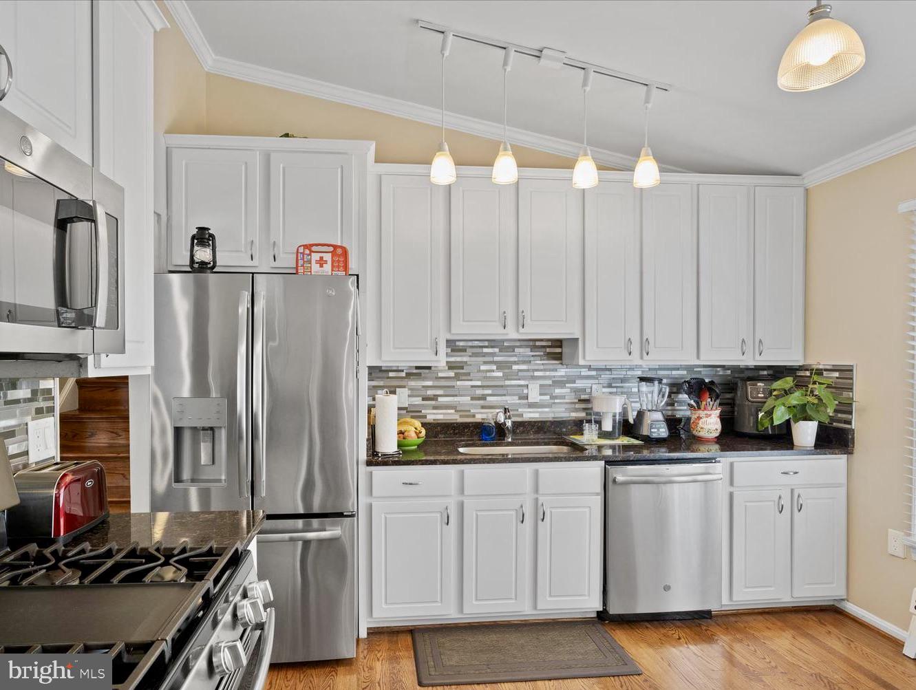 13515 KING CHARLES DRIVE