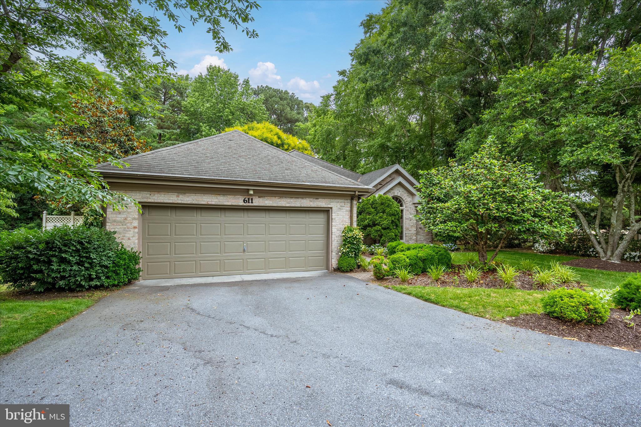 611 N PARK DRIVE