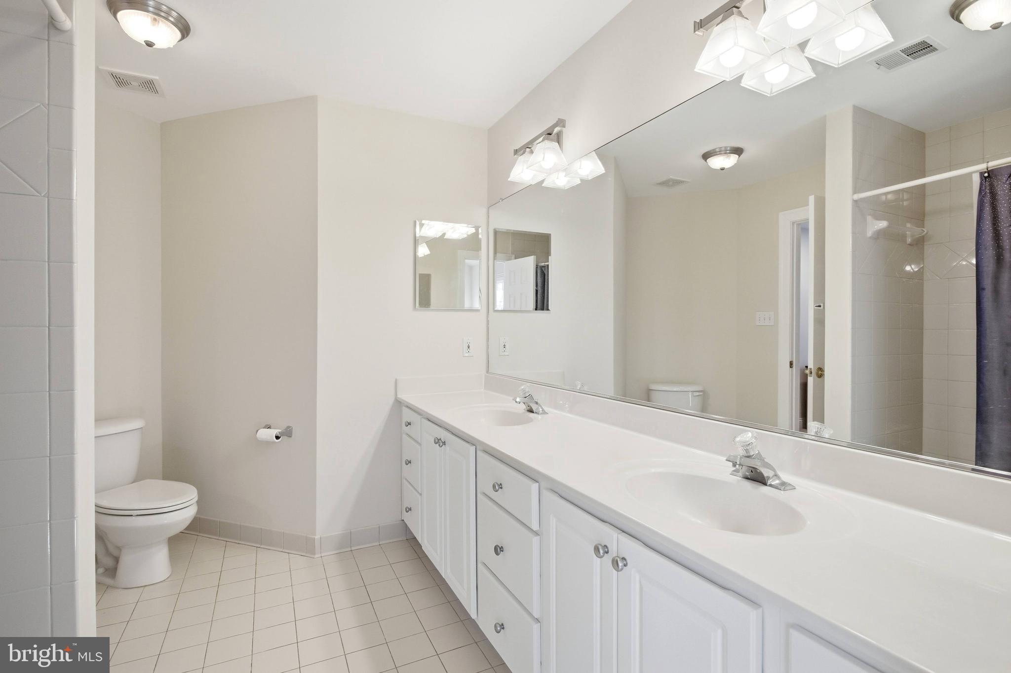 LEE FOREST - Residential