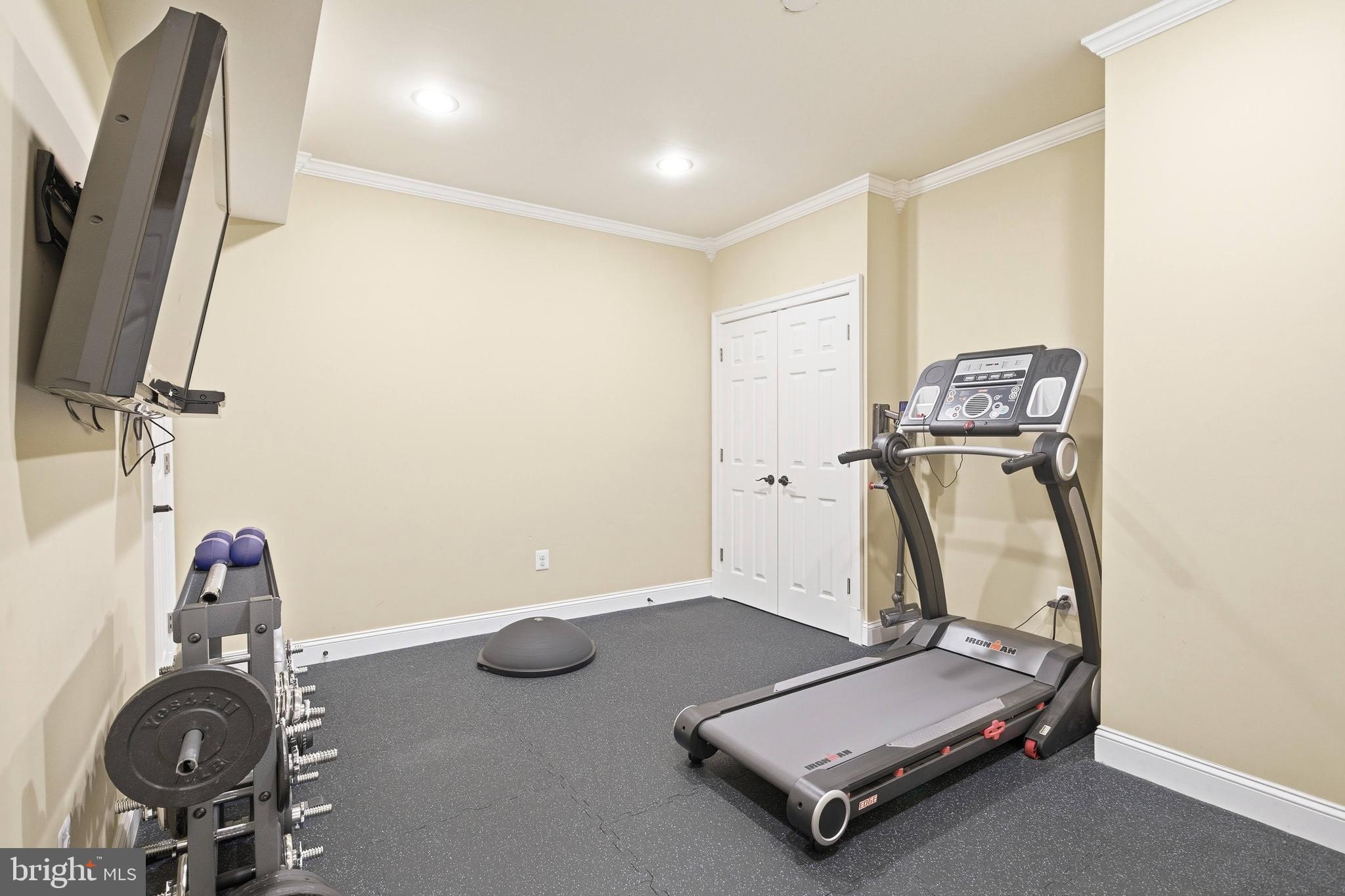 LEE FOREST - Residential