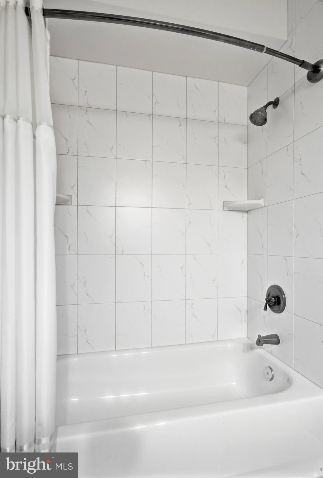 LEE FOREST - Residential