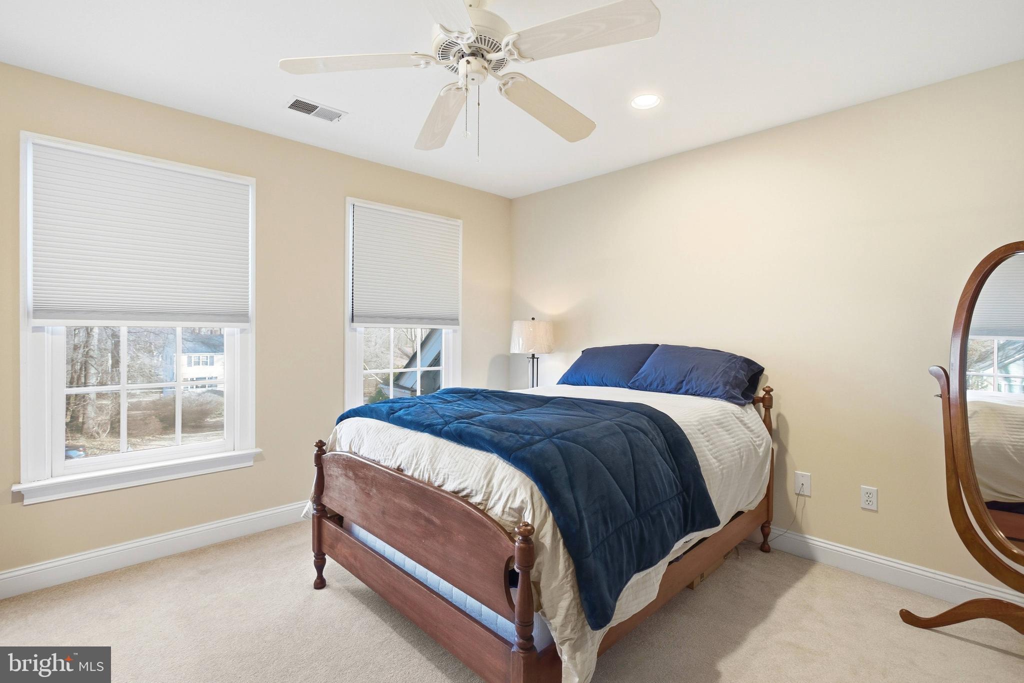 LEE FOREST - Residential