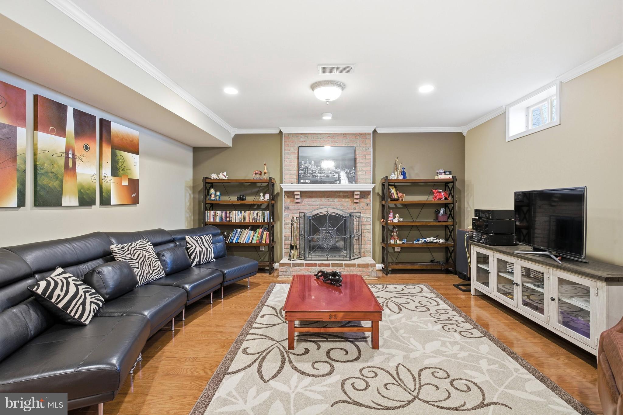 LEE FOREST - Residential