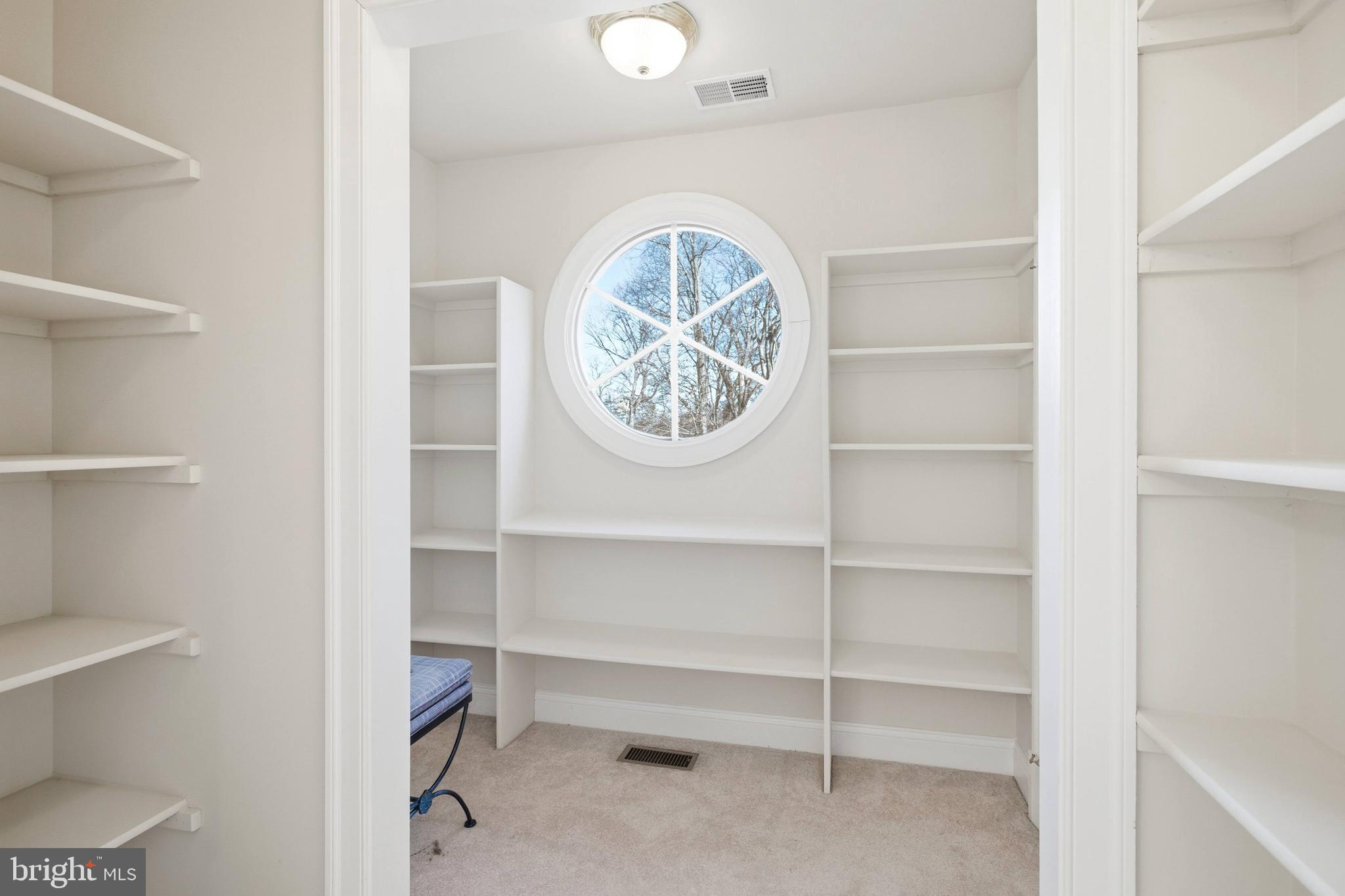 LEE FOREST - Residential