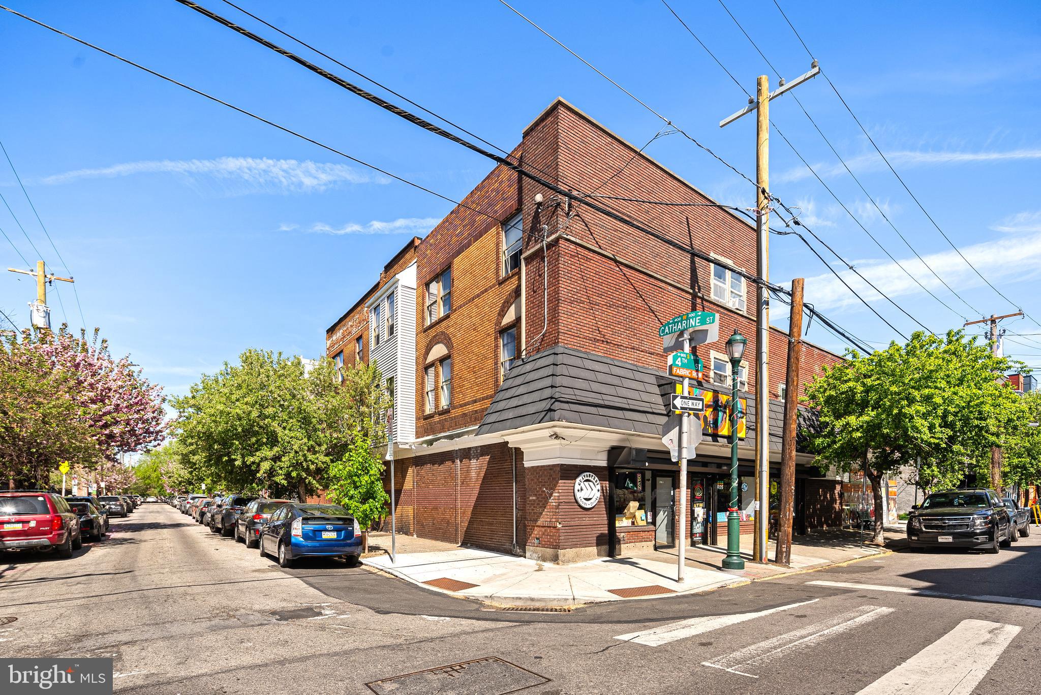 QUEEN VILLAGE - Residential Lease