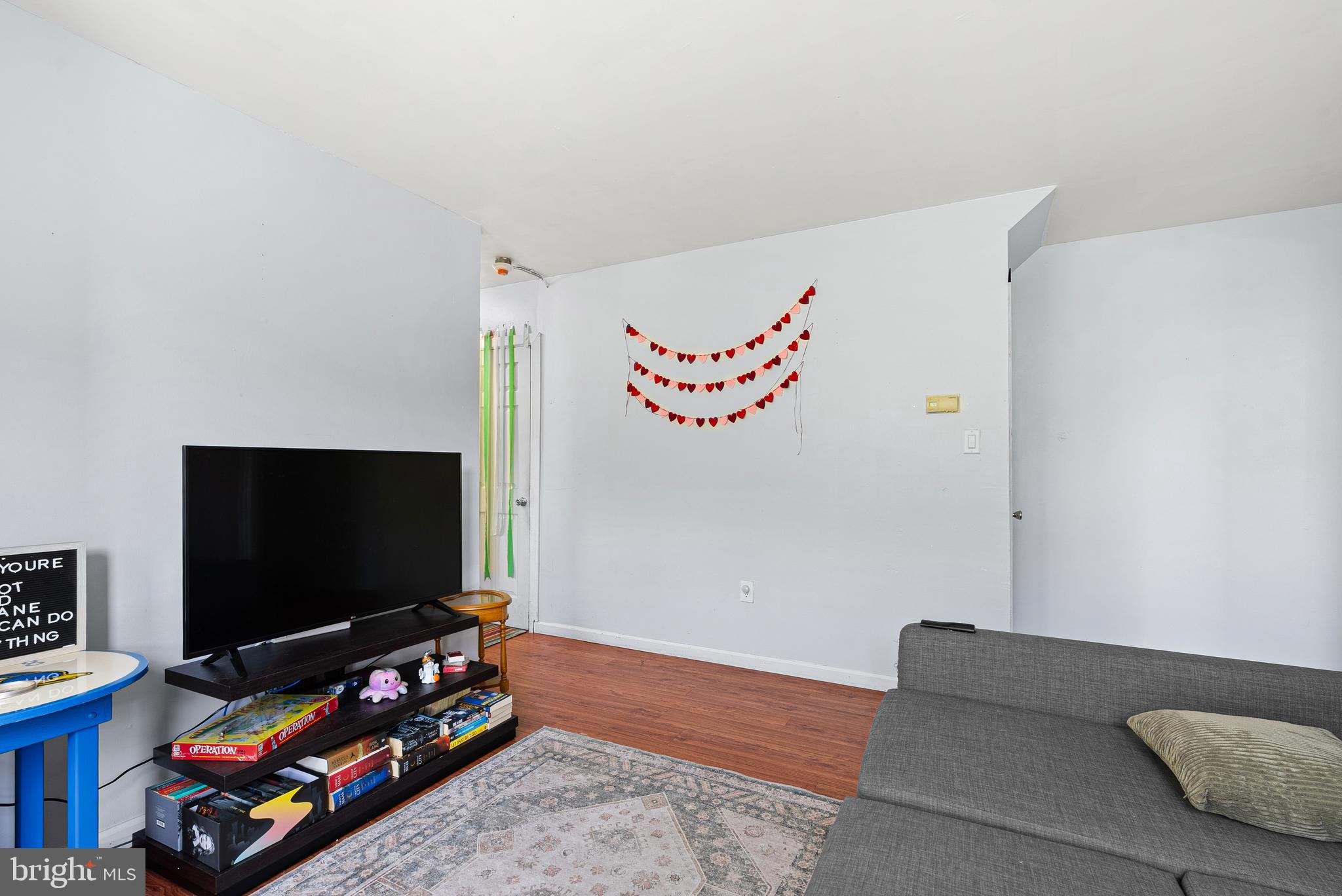 QUEEN VILLAGE - Residential Lease