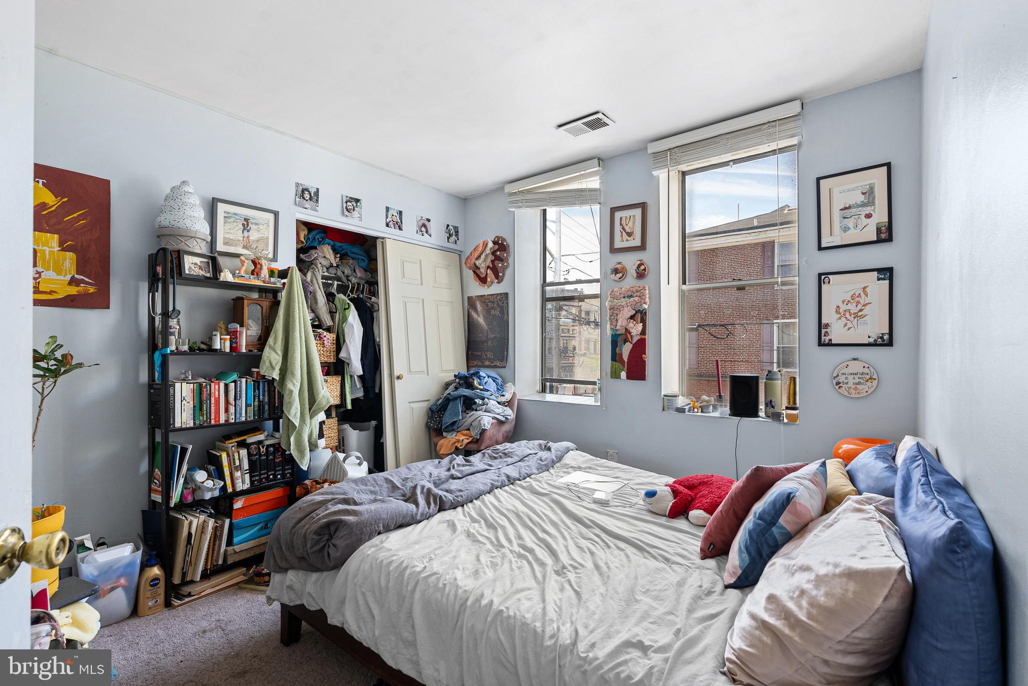 QUEEN VILLAGE - Residential Lease