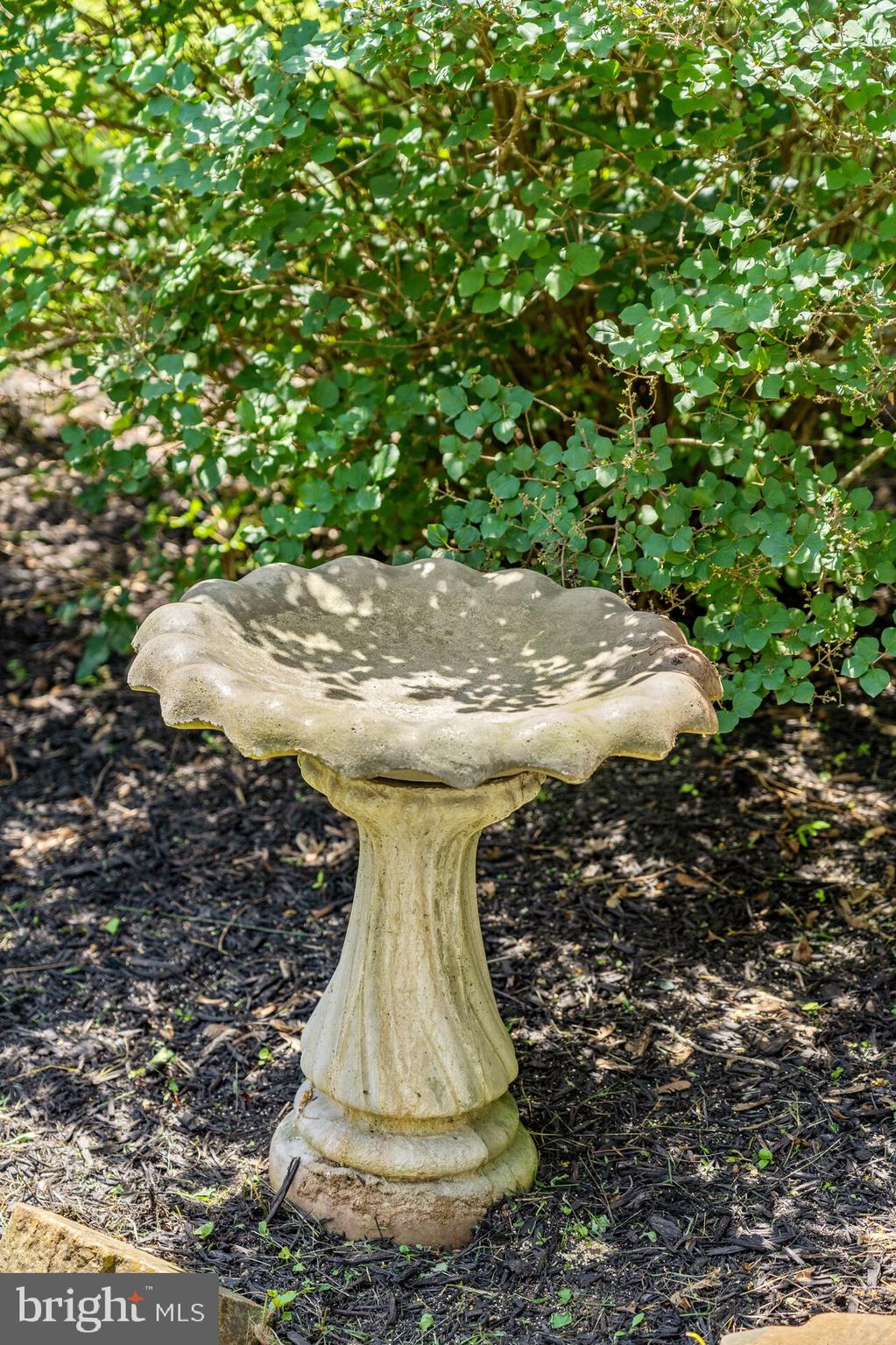 LAKE FRONT ROYAL - Residential