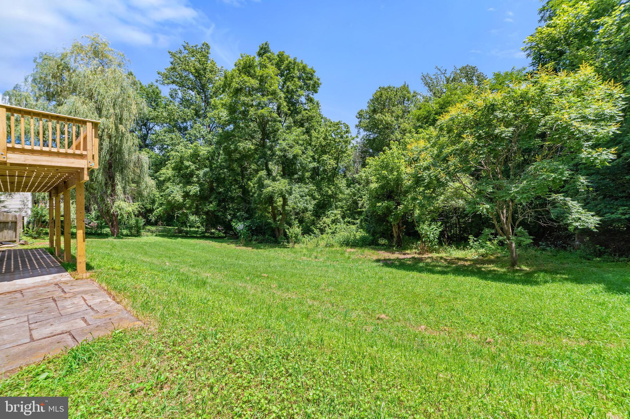 LAKE FRONT ROYAL - Residential