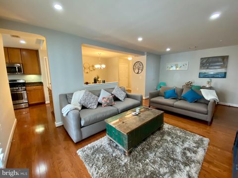 4149 S FOUR MILE RUN DRIVE 304 ARLINGTON VA 22204