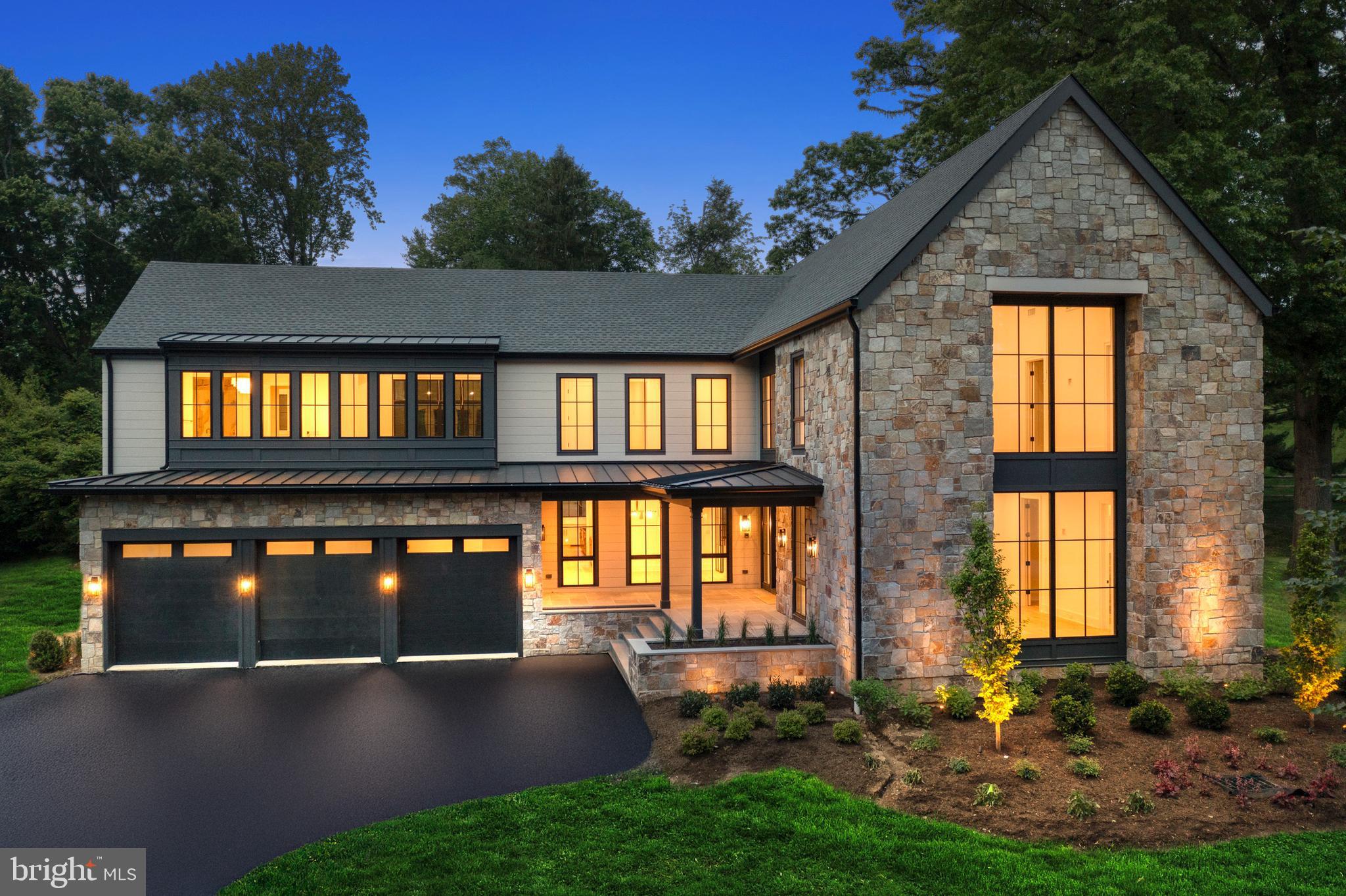 913 DREXEL LANE