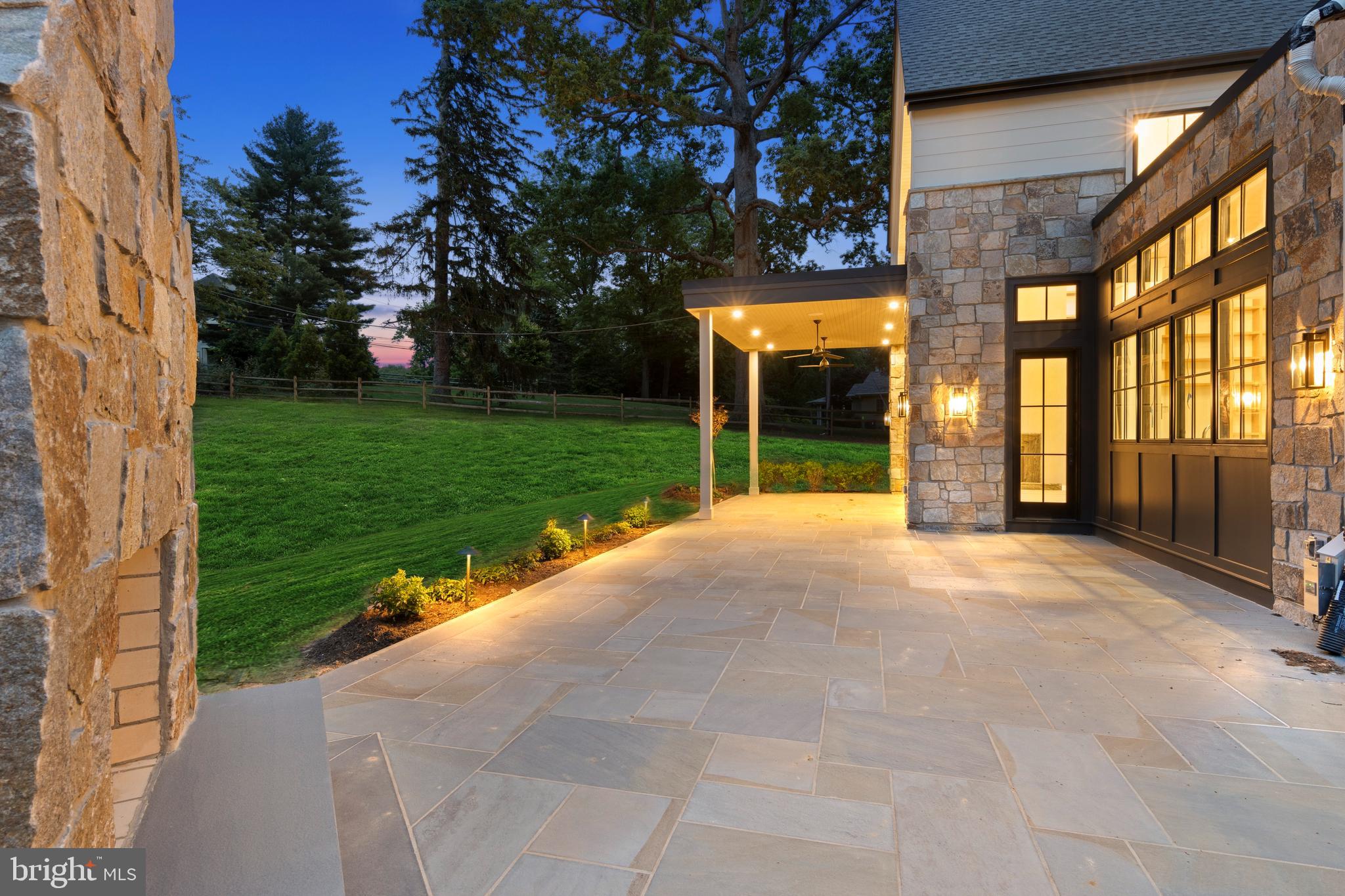 913 DREXEL LANE