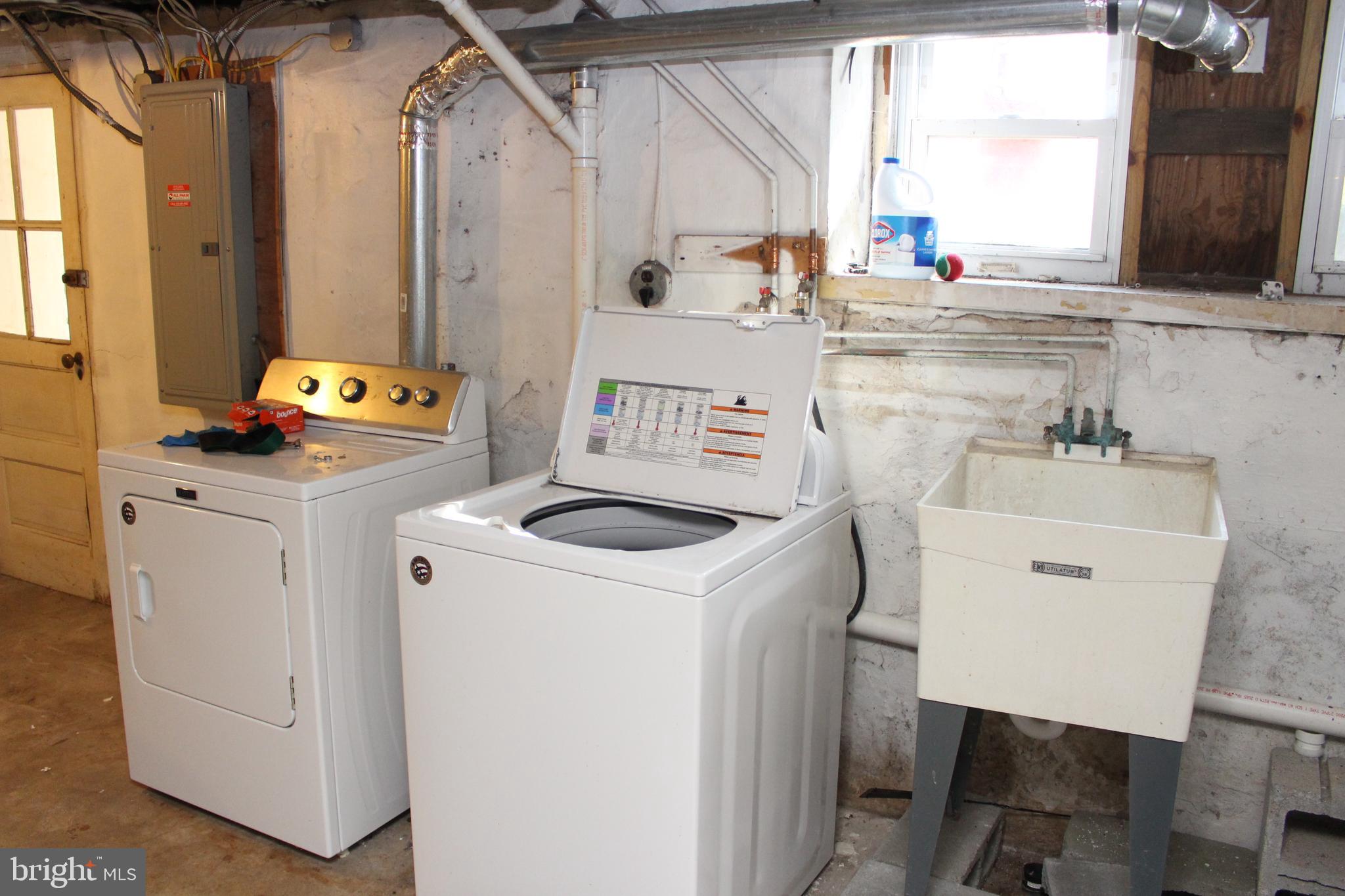 MEDIA - Residential Lease