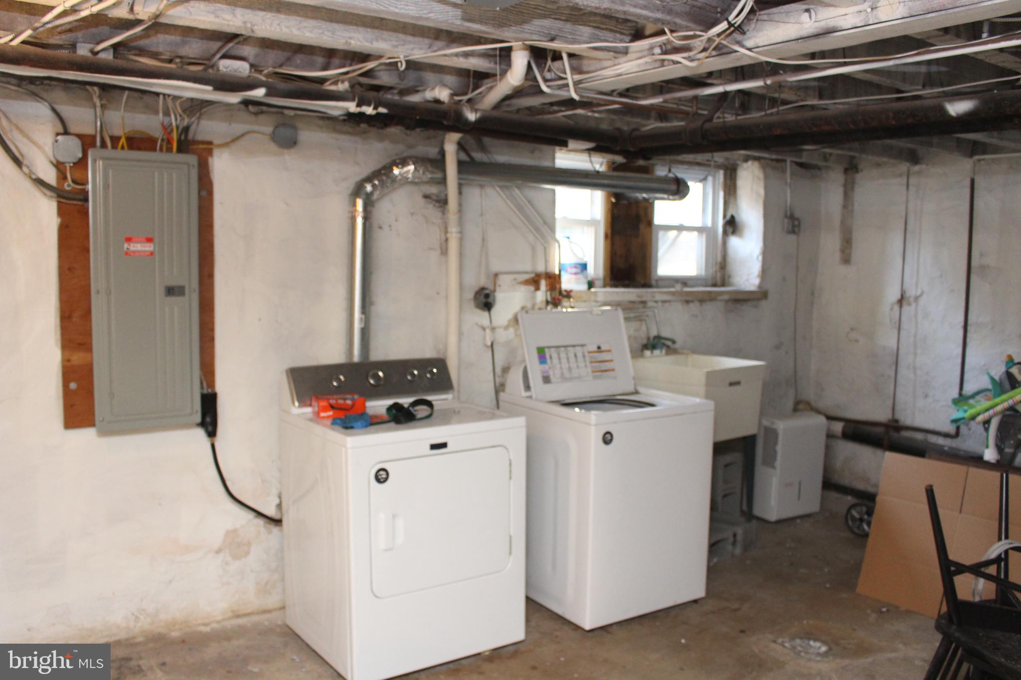 MEDIA - Residential Lease