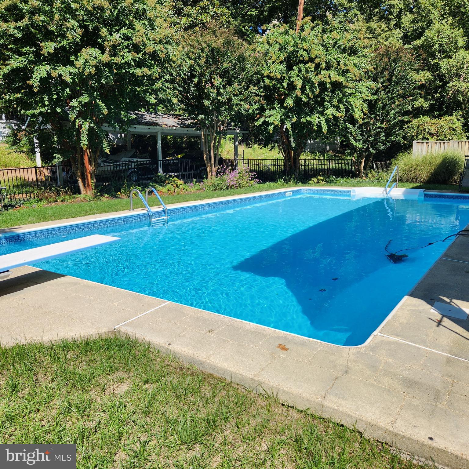 DRUM POINT - Residential