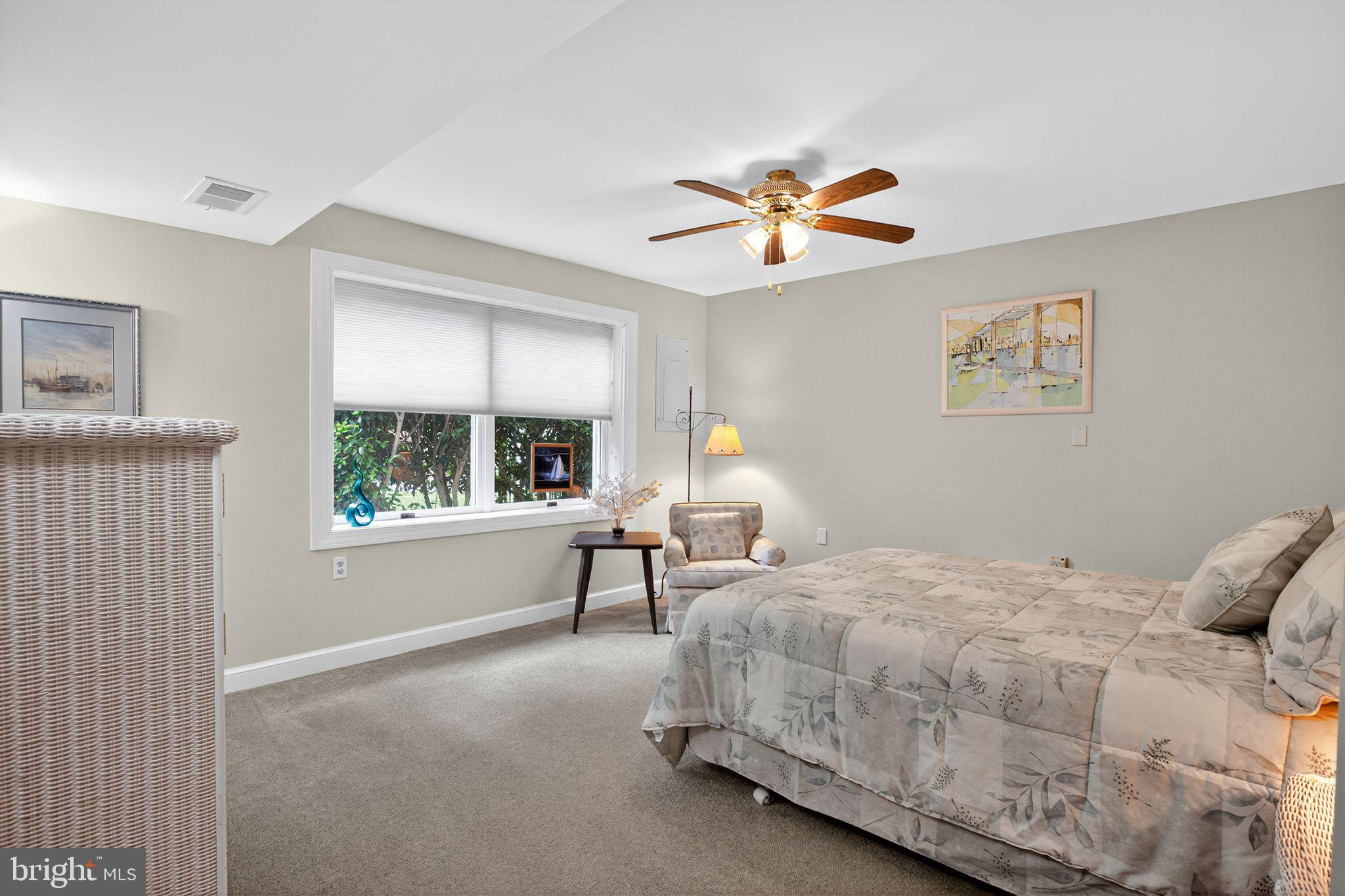 DRUM POINT - Residential