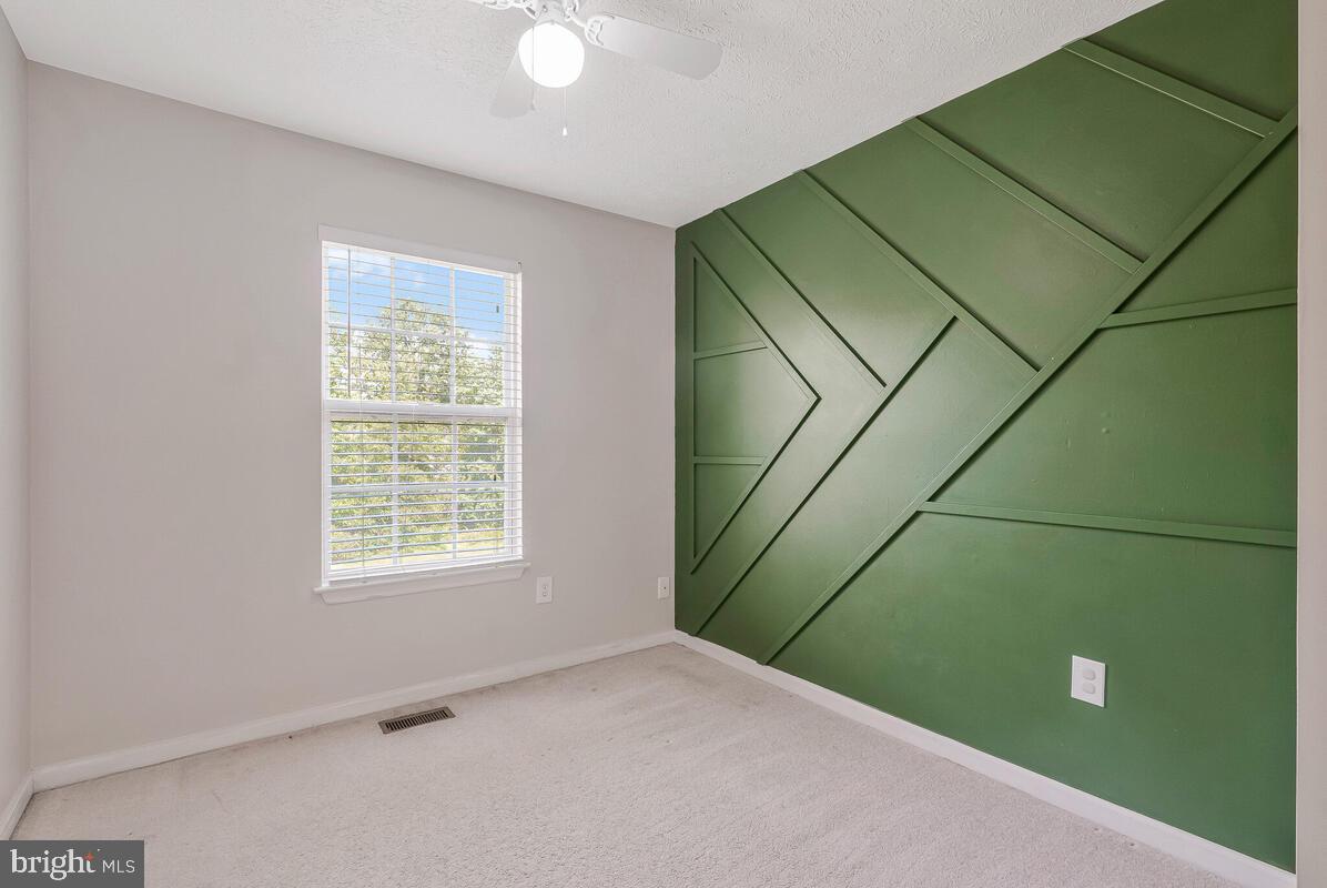 SOUTH HAMPTON SUB - Residential Lease