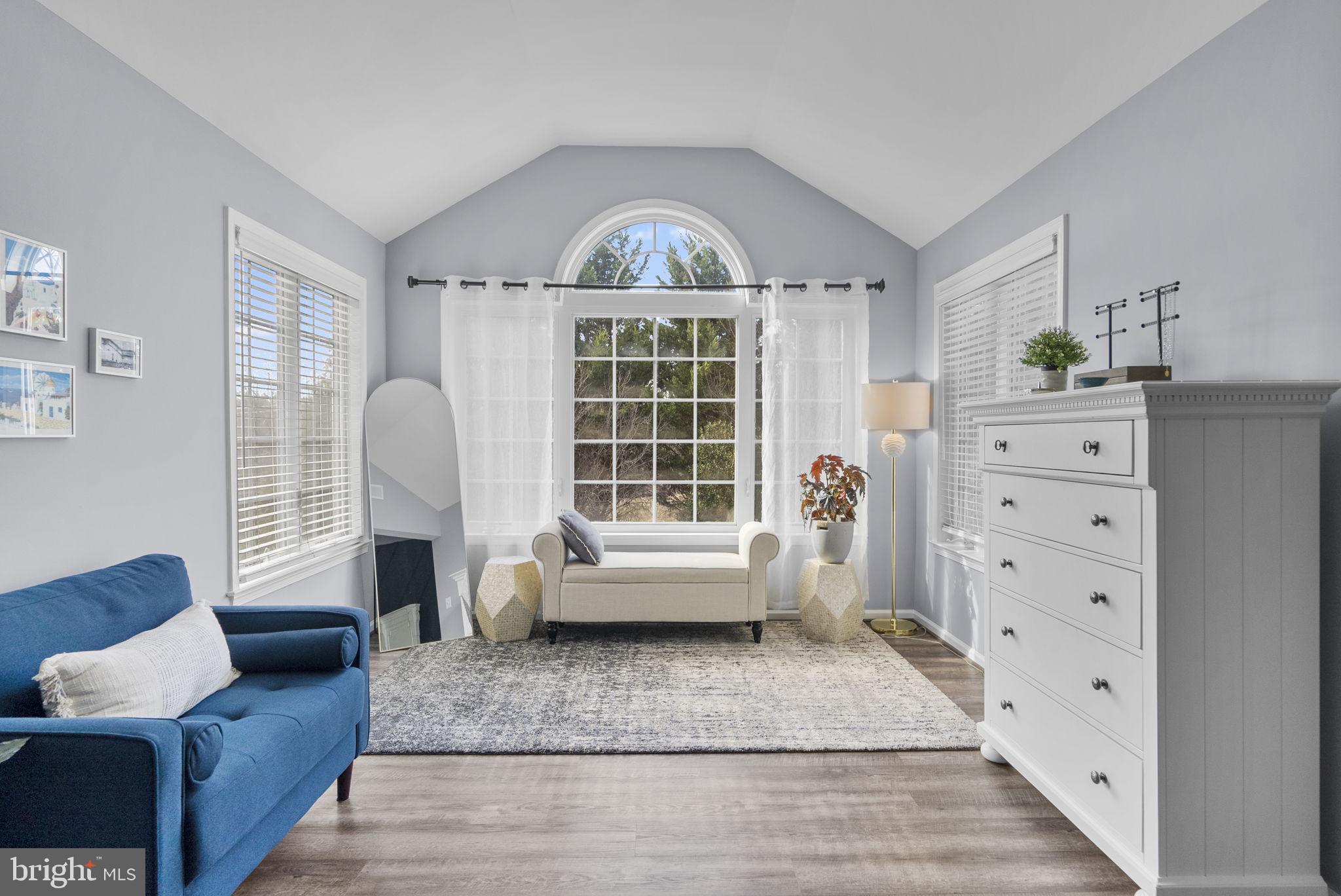 MARLBORO RIDGE - Residential