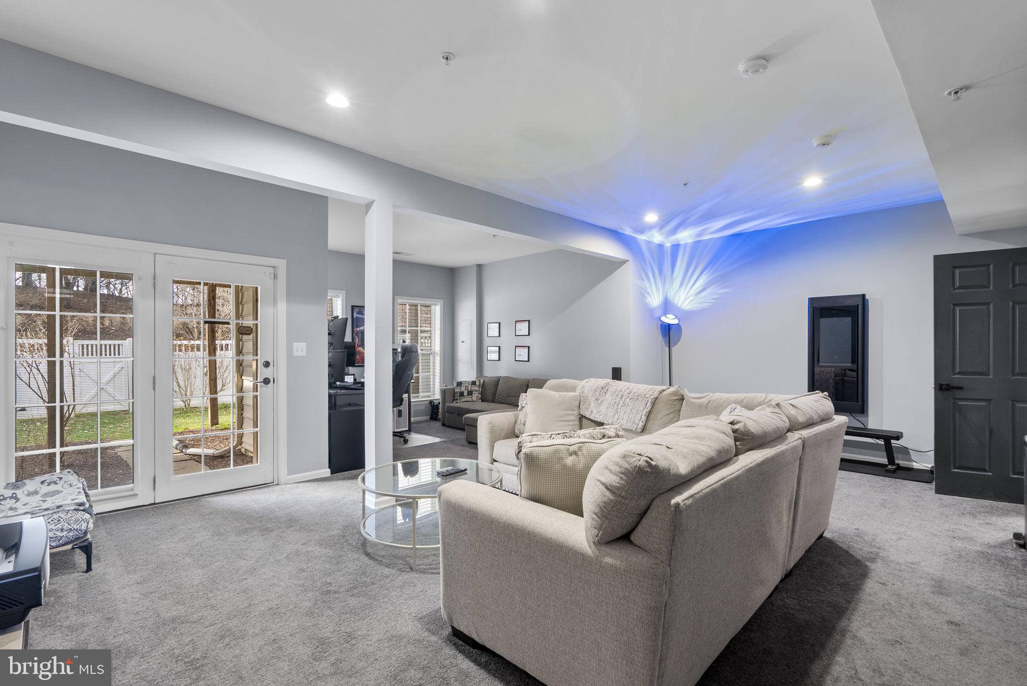 MARLBORO RIDGE - Residential