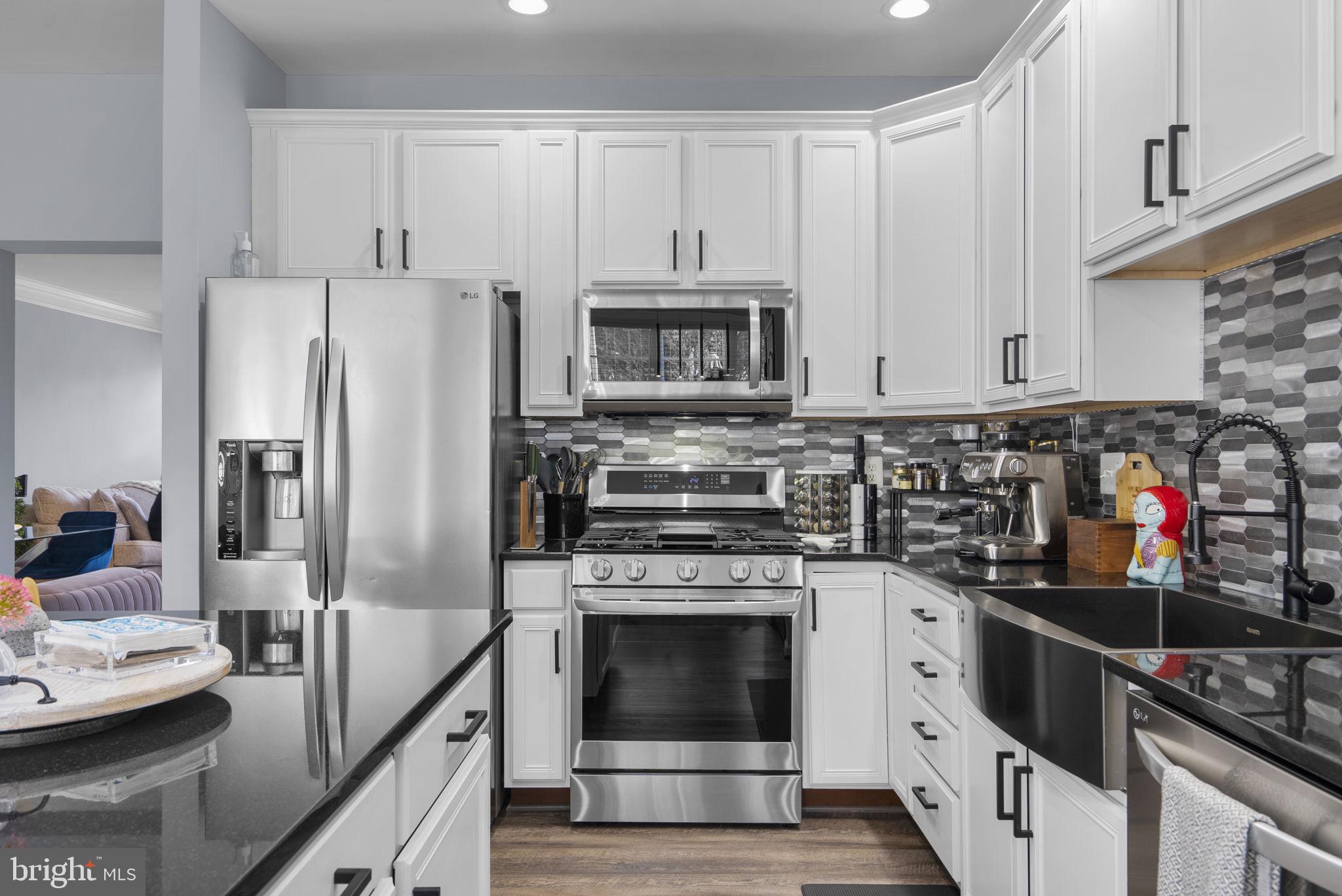 MARLBORO RIDGE - Residential